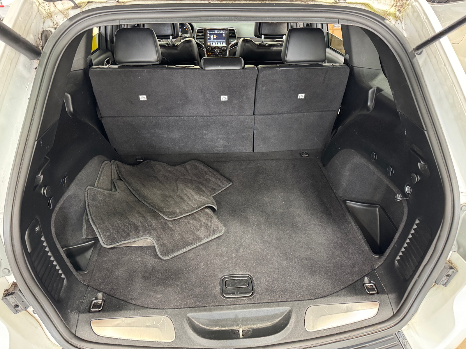 Thumbnail: 2018 Jeep Grand Cherokee - 6