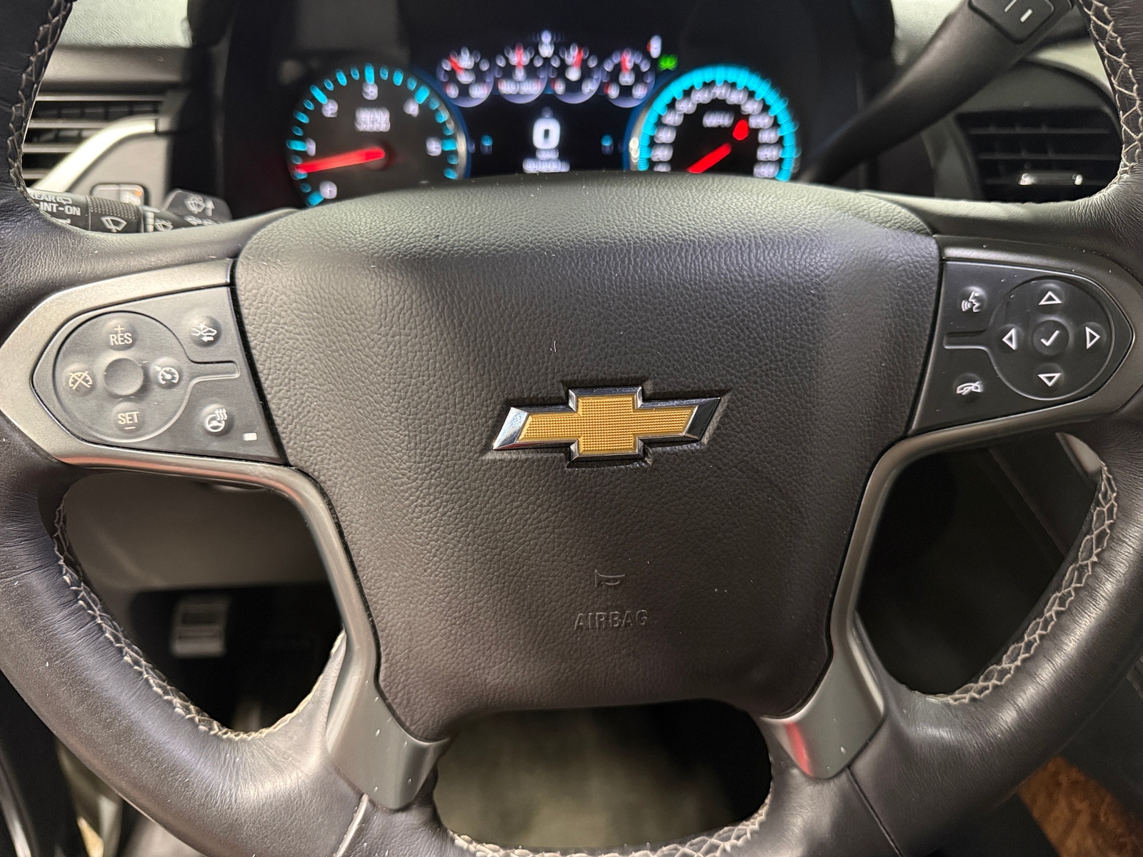 Thumbnail: 2017 Chevrolet Suburban - 4