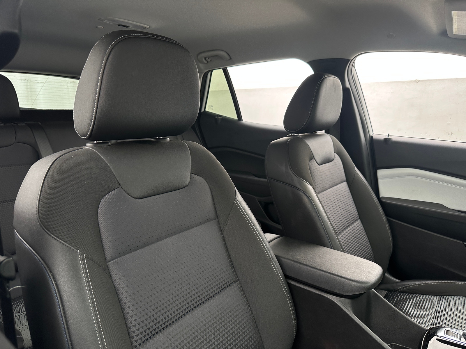 Thumbnail: 2025 Chevrolet Trax - 2