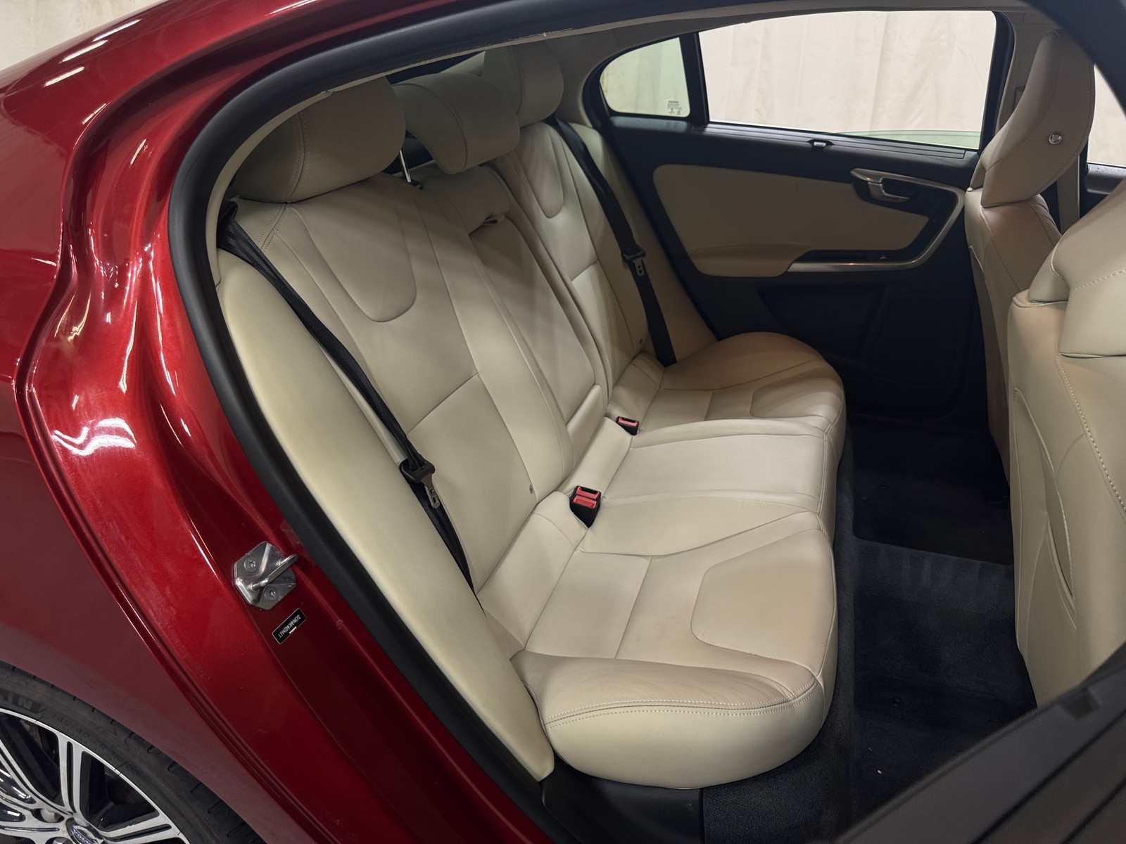 Thumbnail: 2017 Volvo S60 - 5