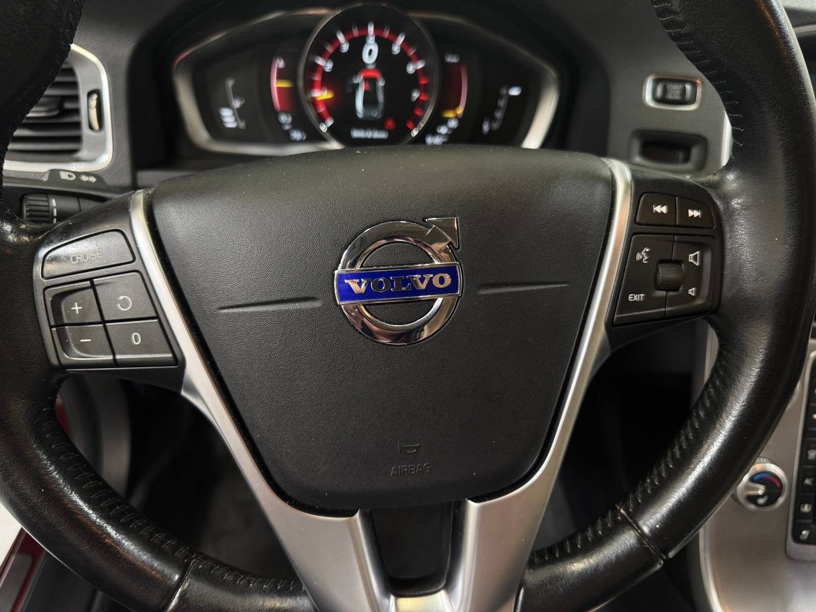 Thumbnail: 2017 Volvo S60 - 4