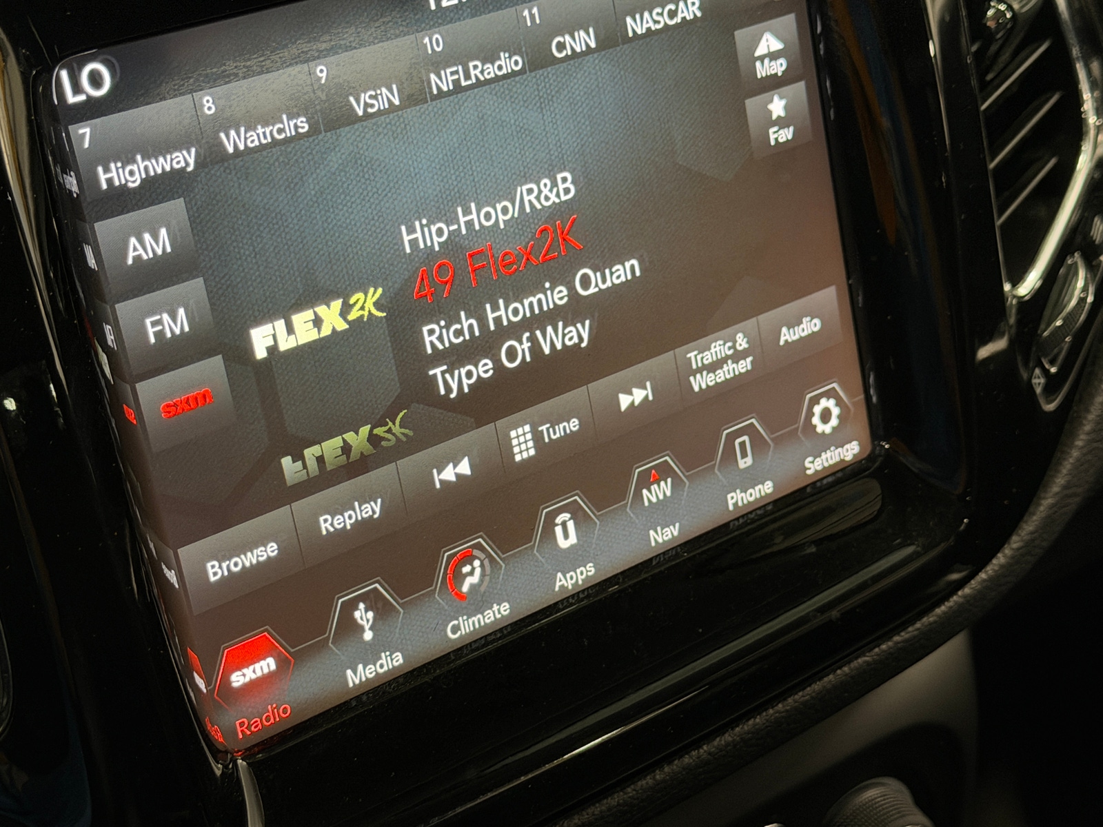 Thumbnail: 2018 Jeep Compass - 4