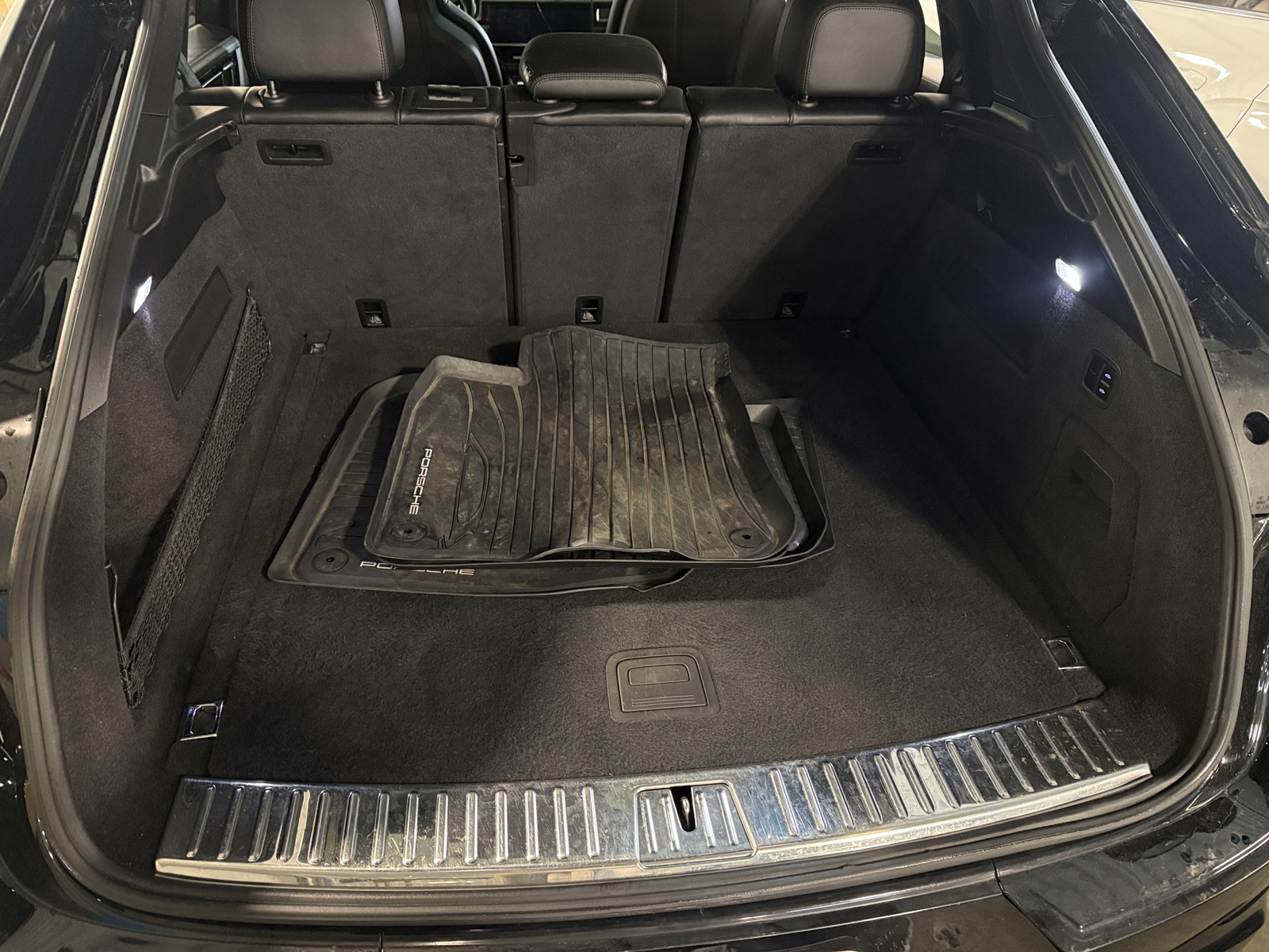 Thumbnail: 2020 Porsche  - 6