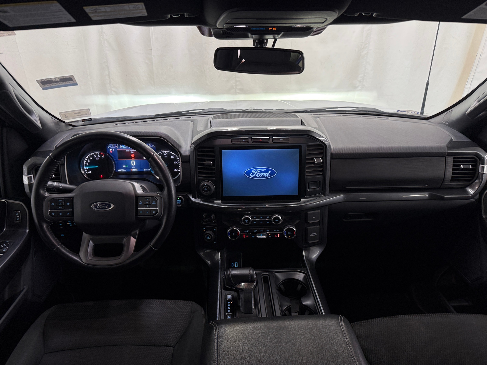 Thumbnail: 2022 Ford Econoline - 3