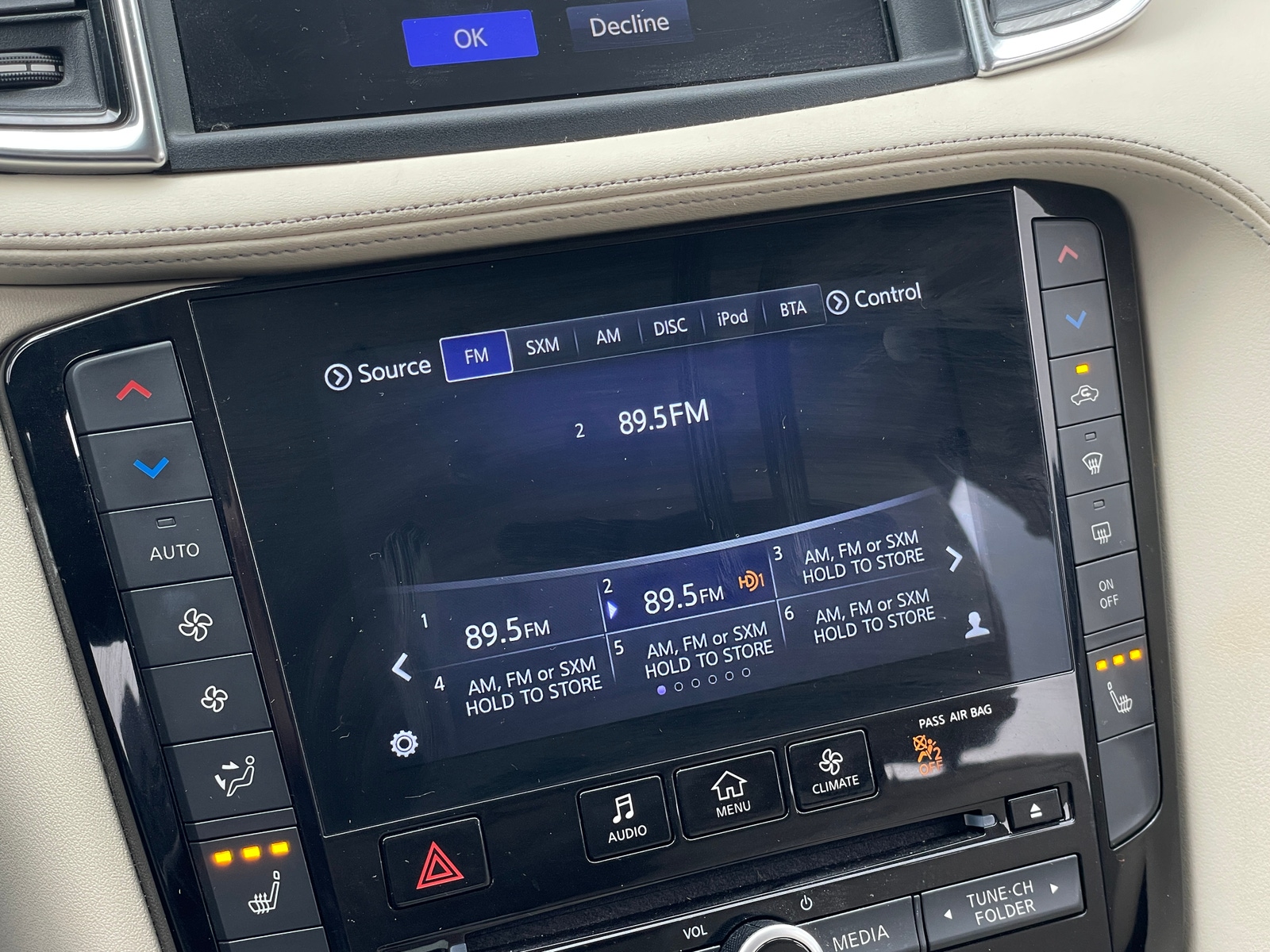 Thumbnail: 2019 INFINITI QX50 - 3