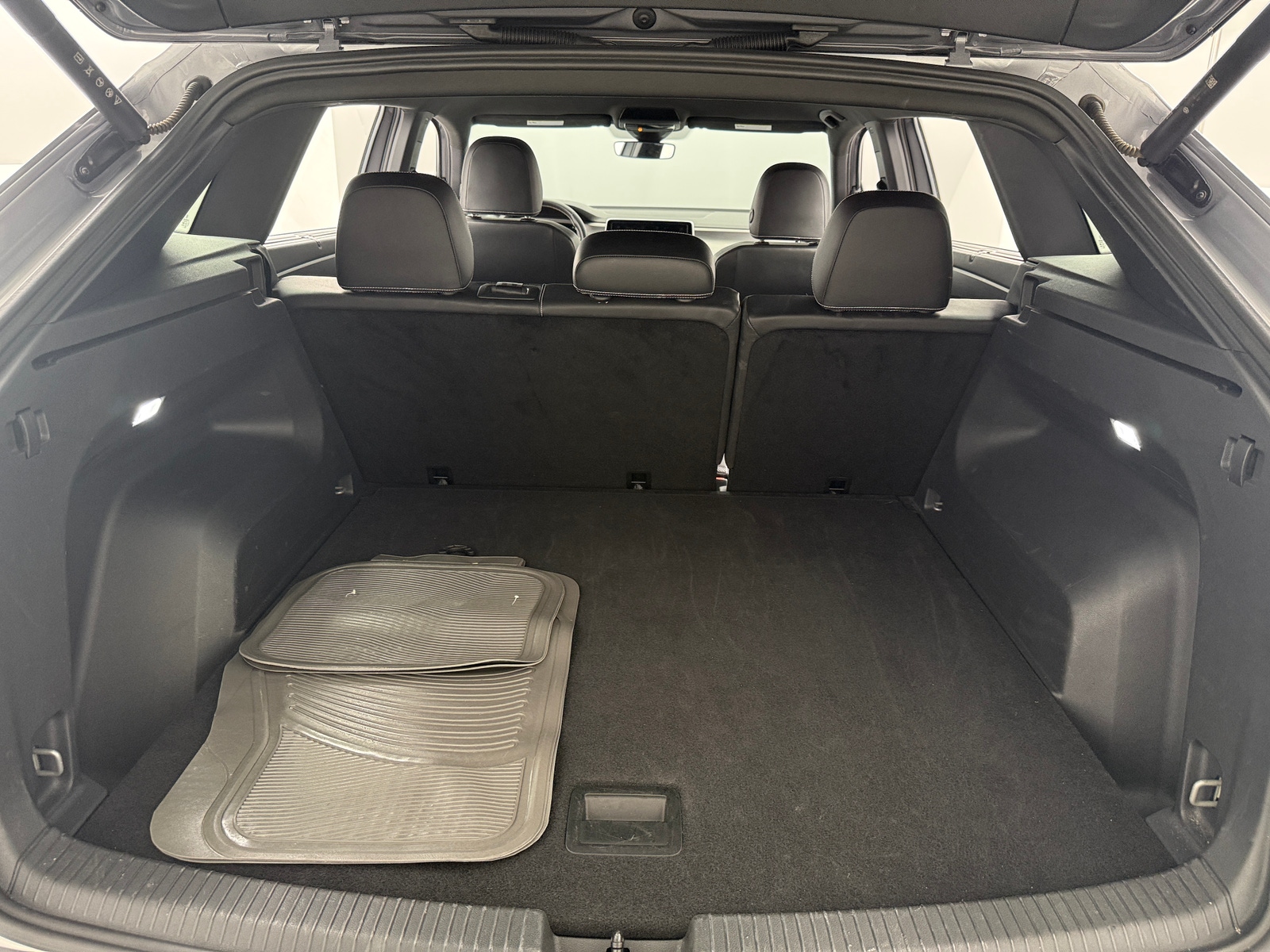 Thumbnail: 2025 Volkswagen Atlas - 6