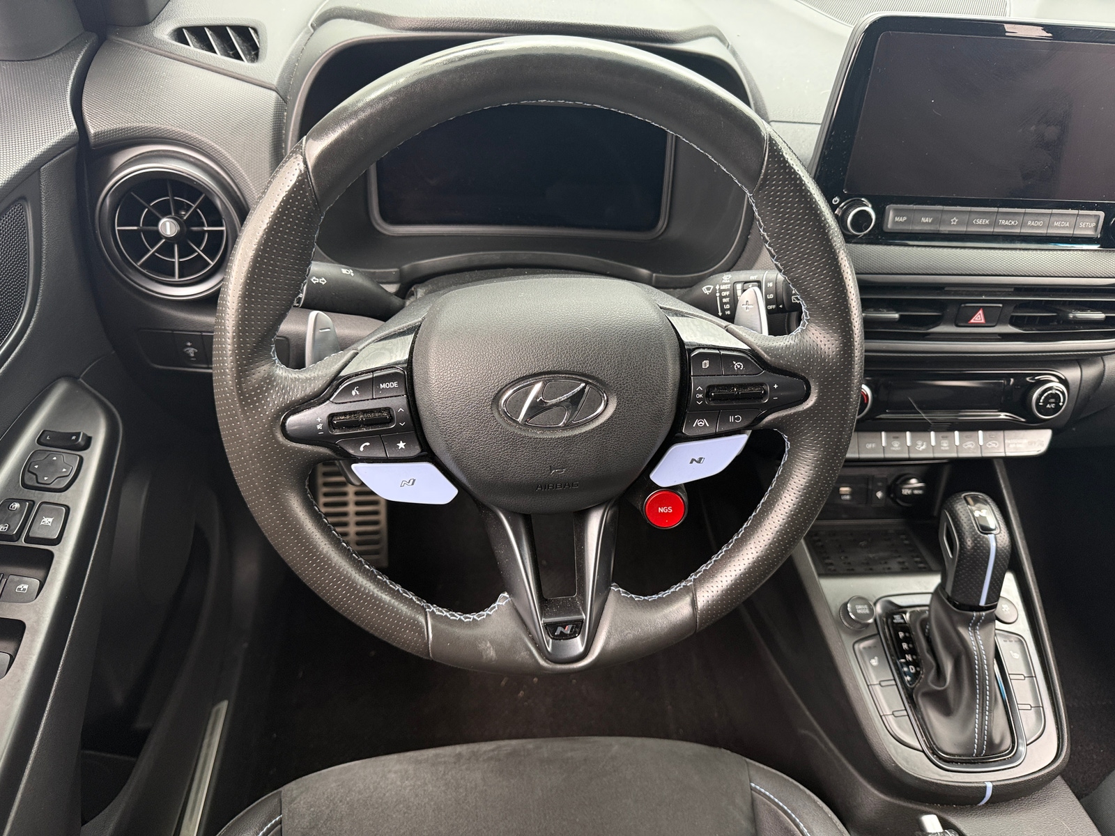 Thumbnail: 2022 Hyundai Kona - 4