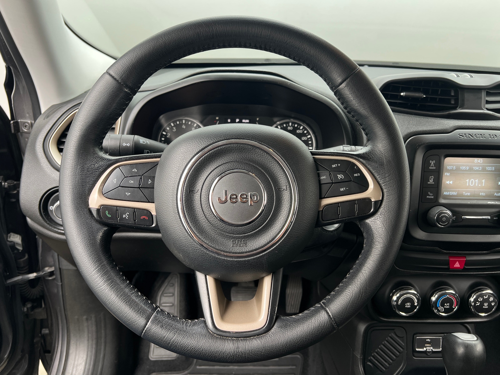 Thumbnail: 2016 Jeep Renegade - 5