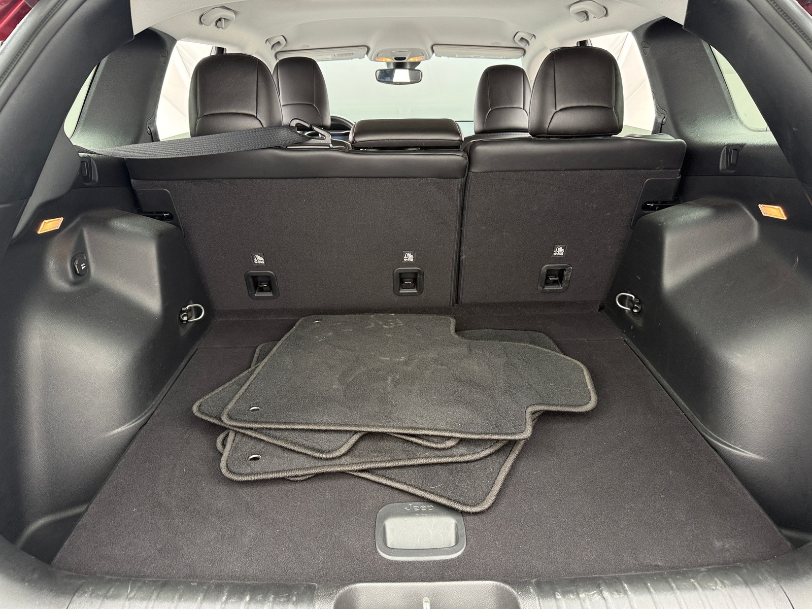 Thumbnail: 2021 Jeep Cherokee - 6