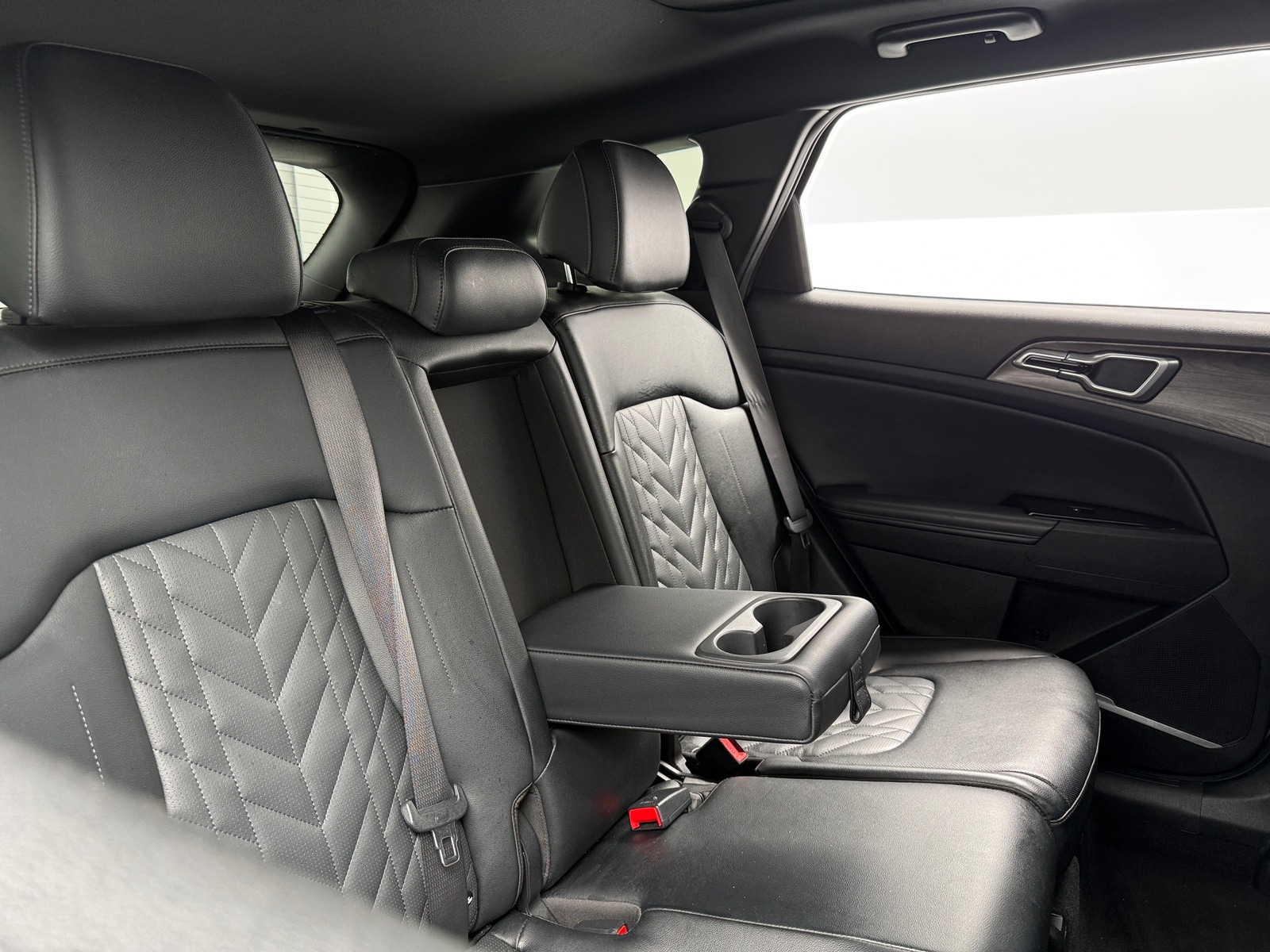 Thumbnail: 2023 Kia Sportage - 5