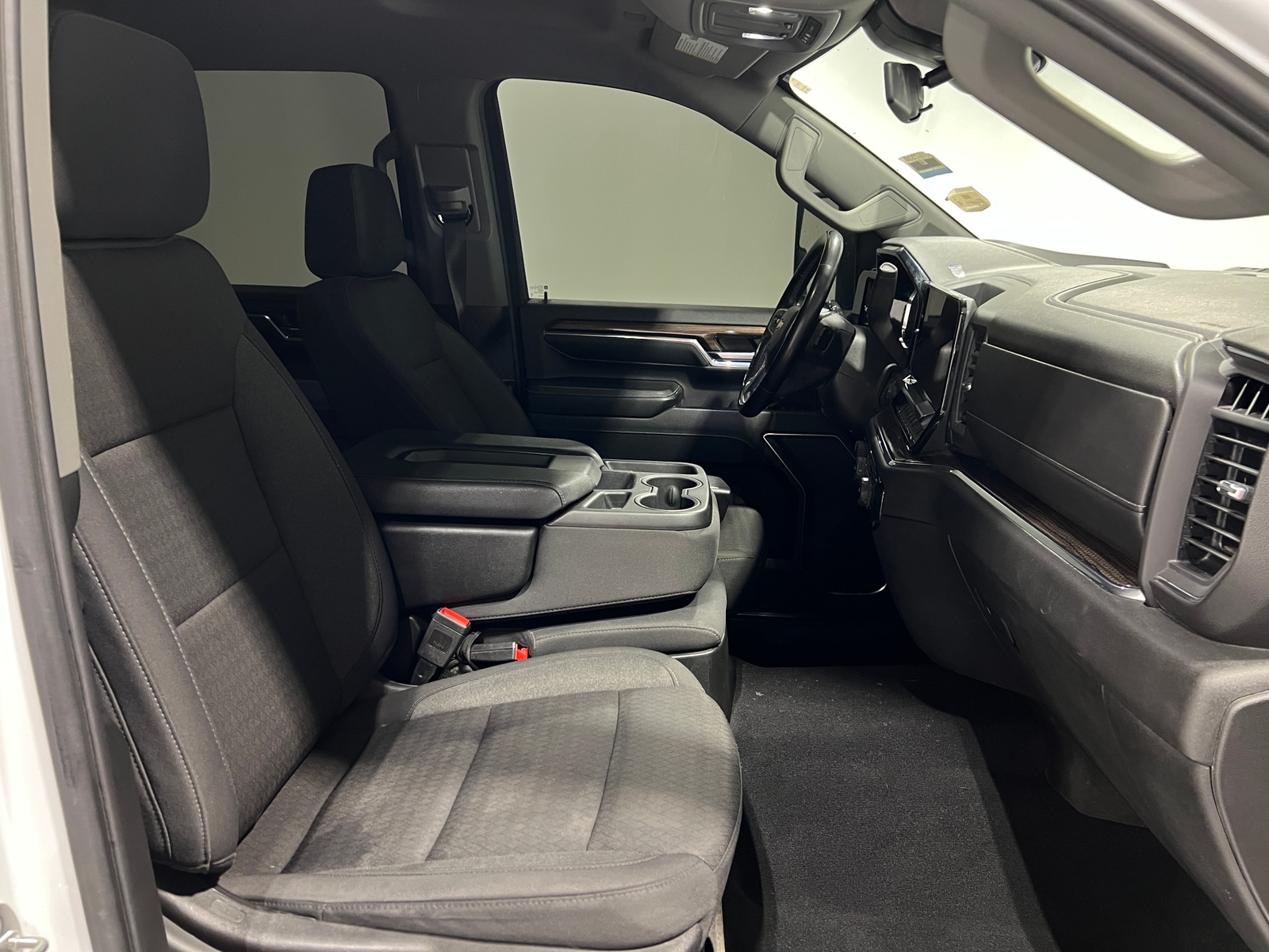 Thumbnail: 2024 Chevrolet Silverado 2500 - 2