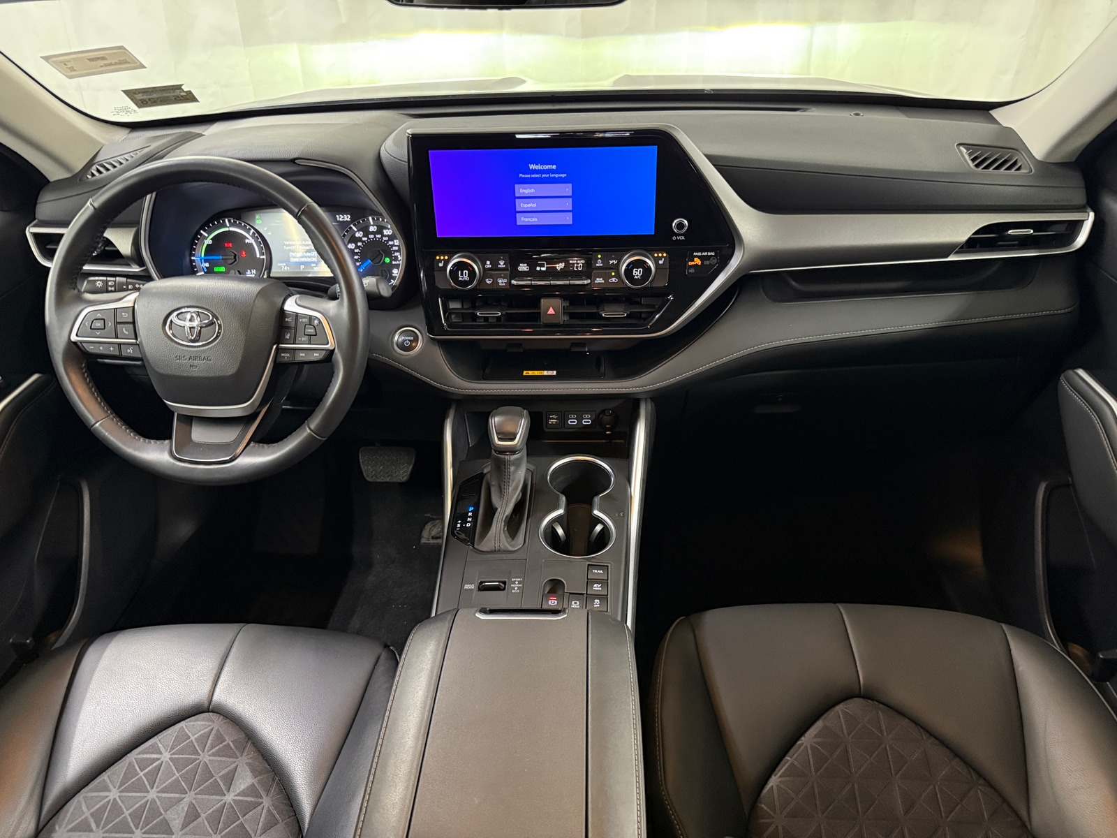 Thumbnail: 2024 Toyota Highlander - 2