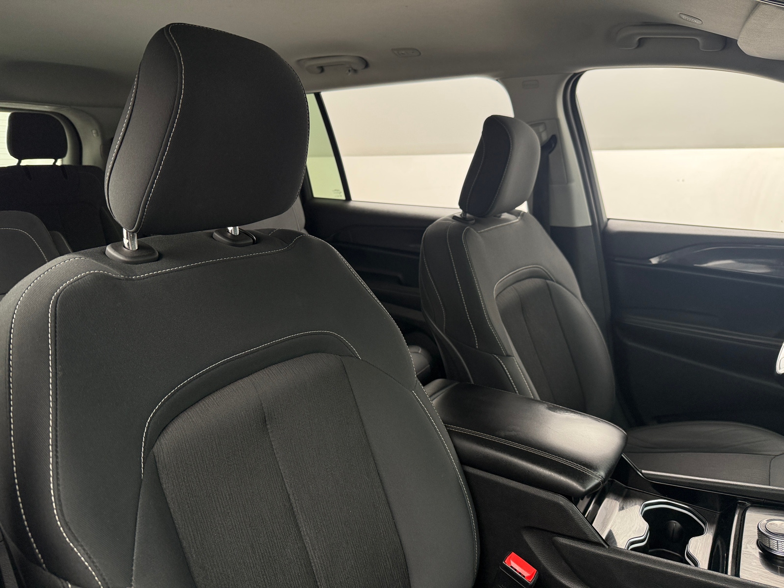 Thumbnail: 2022 Jeep Grand Cherokee L - 2