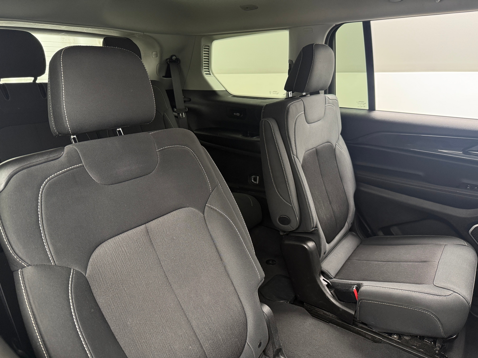 Thumbnail: 2022 Jeep Grand Cherokee L - 6