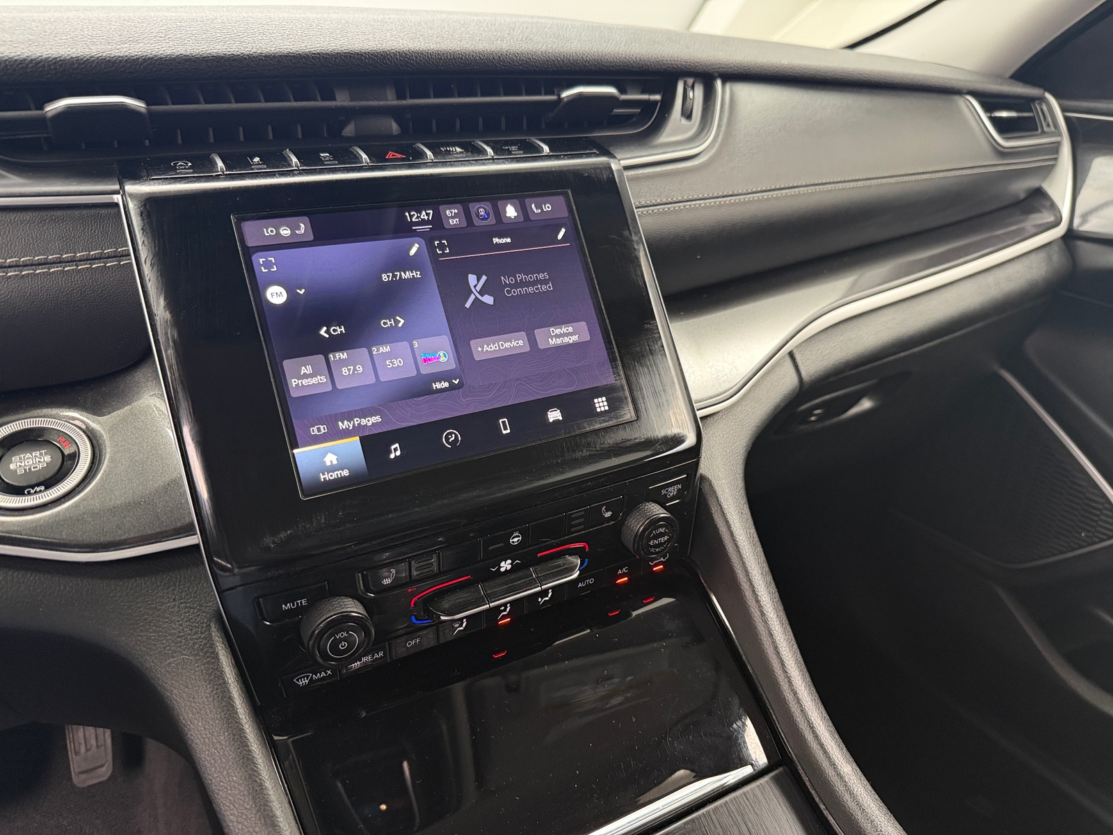 Thumbnail: 2022 Jeep Grand Cherokee L - 4