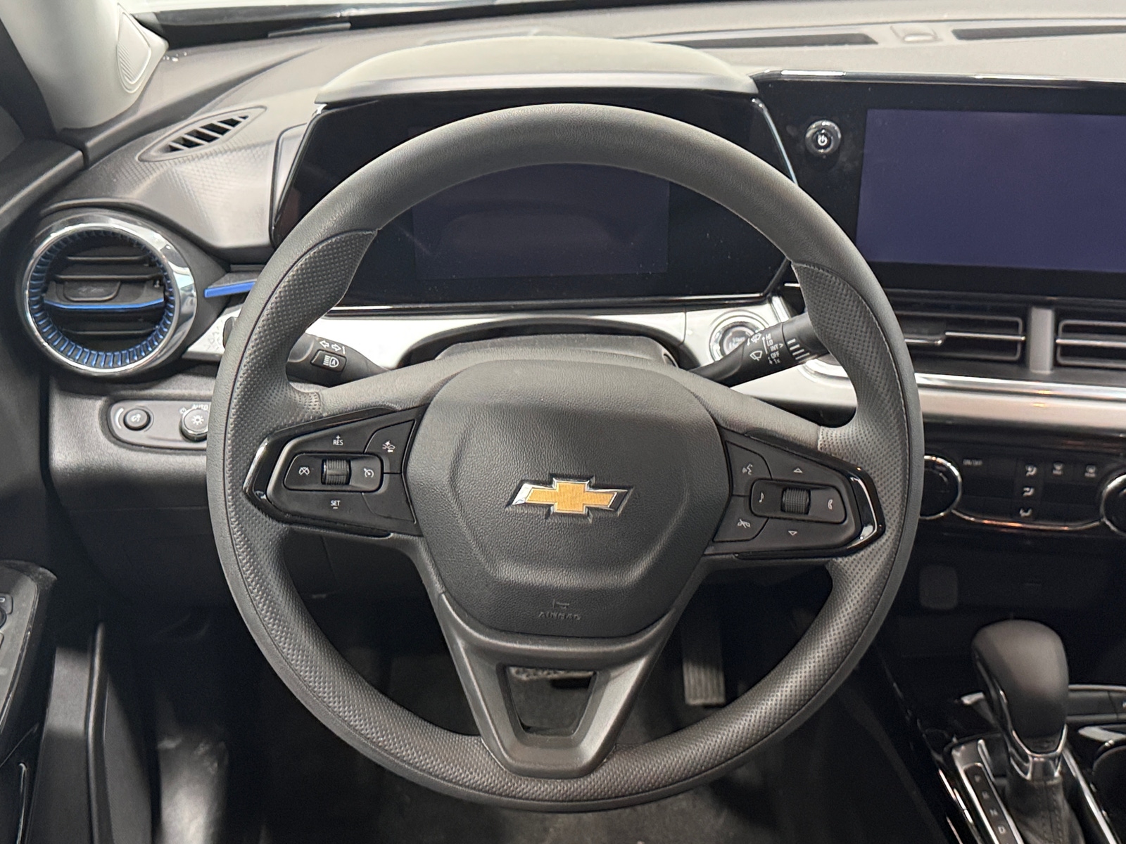 Thumbnail: 2025 Chevrolet Trax - 5