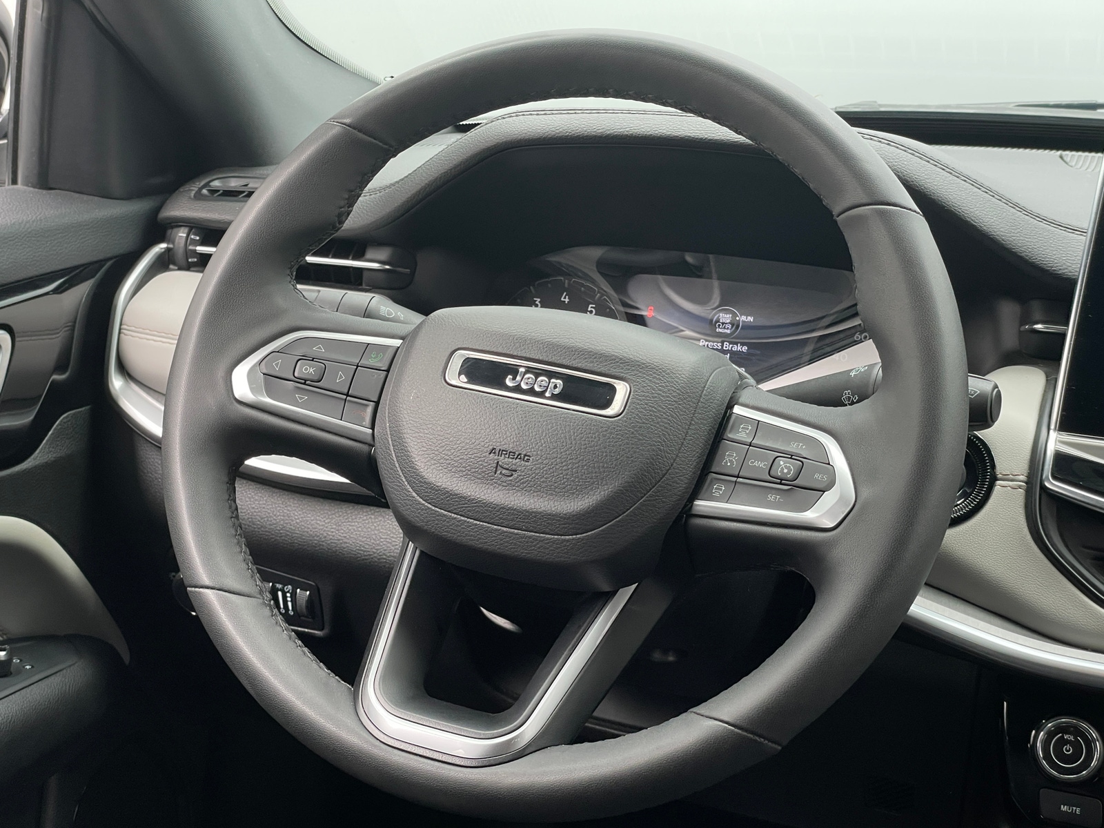 Thumbnail: 2025 Jeep Compass - 4