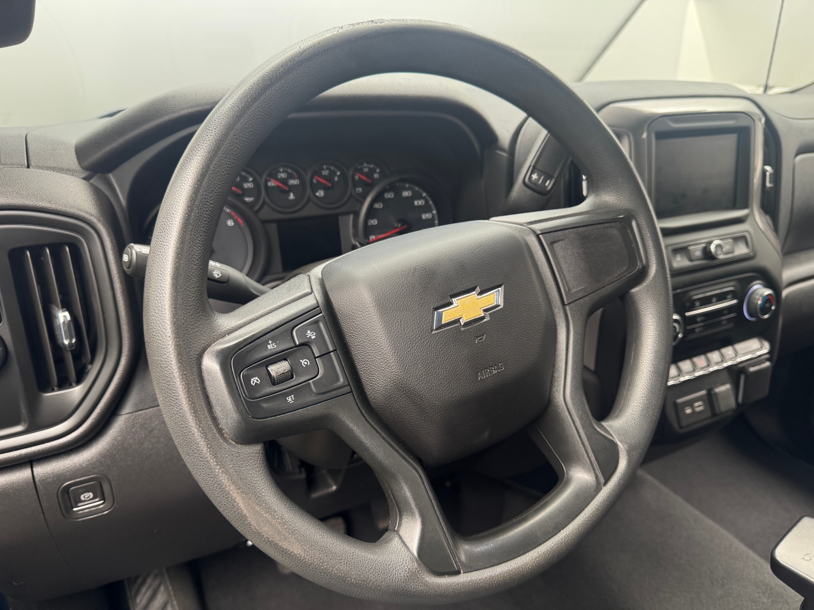 Thumbnail: 2023 Chevrolet Silverado 1500 - 5