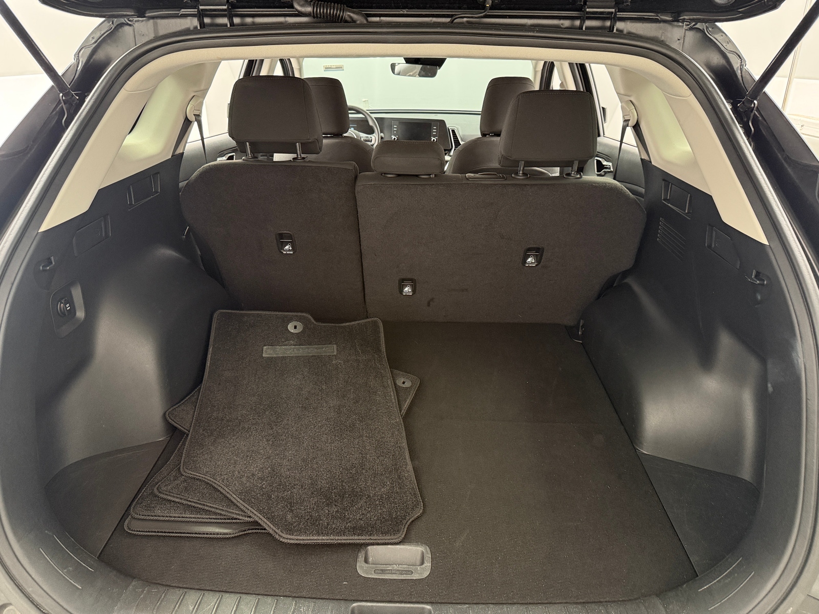 Thumbnail: 2025 Kia Sportage - 7