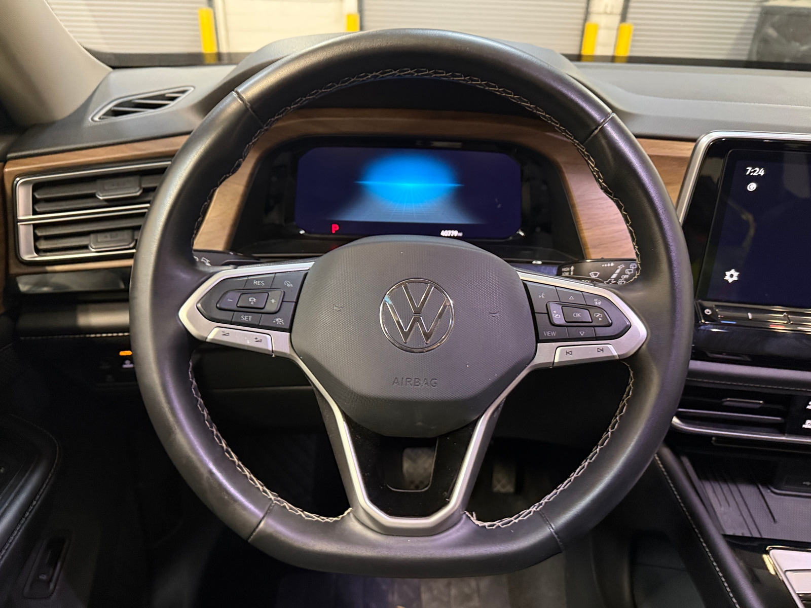 Thumbnail: 2025 Volkswagen Atlas - 4