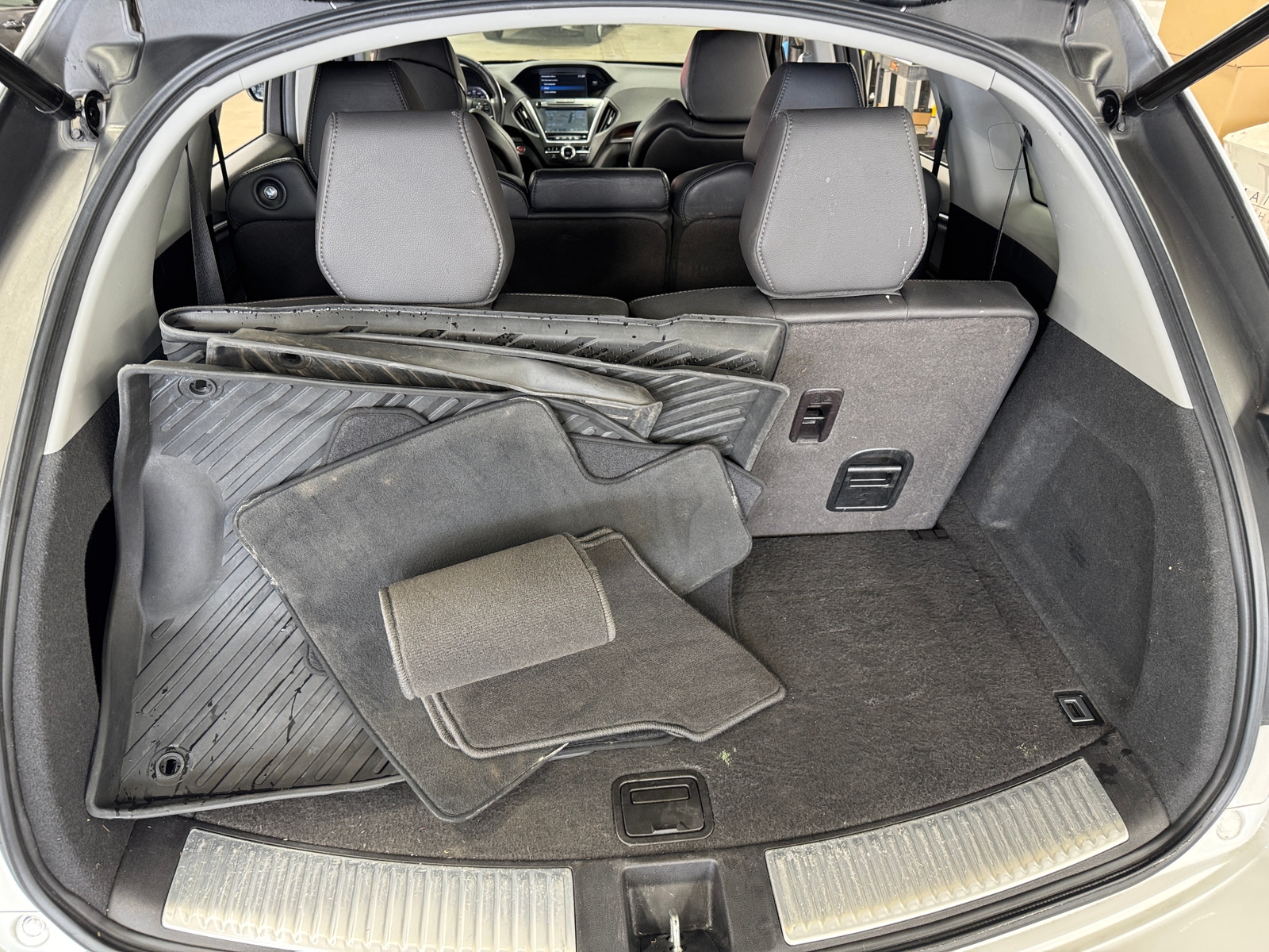 Thumbnail: 2020 Acura MDX - 6