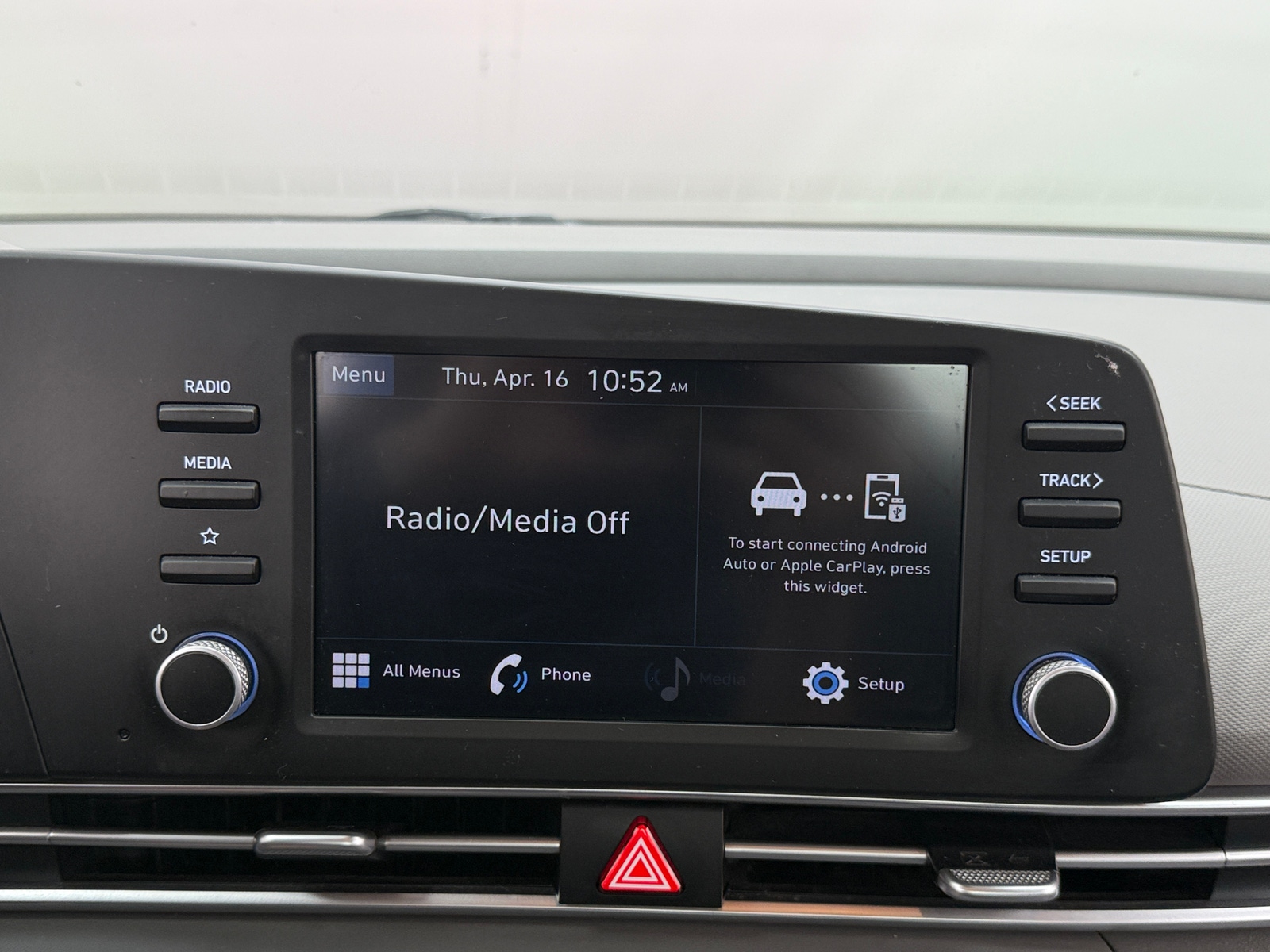 Thumbnail: 2023 Hyundai Elantra - 4