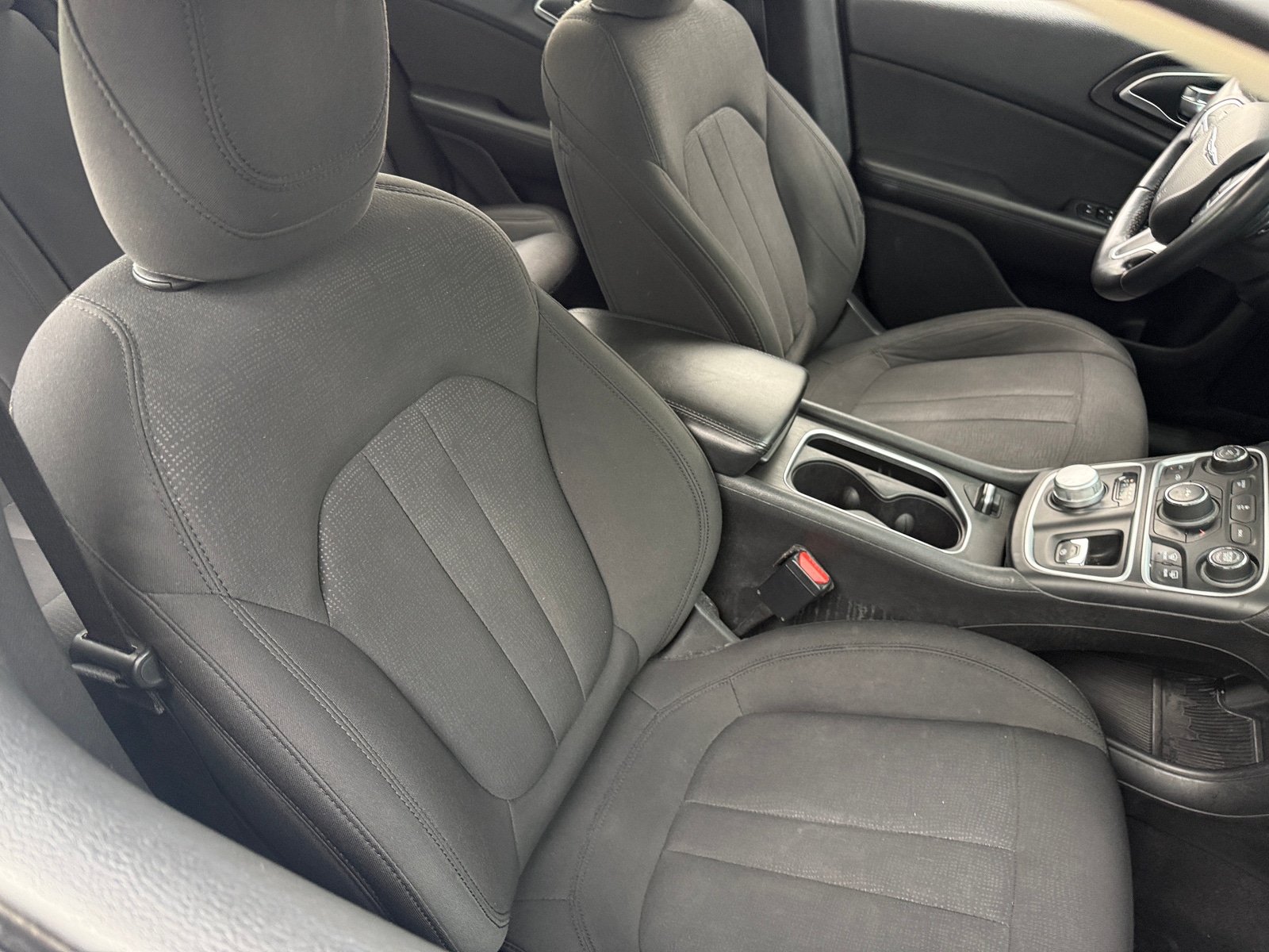 Thumbnail: 2015 Chrysler 200 - 2