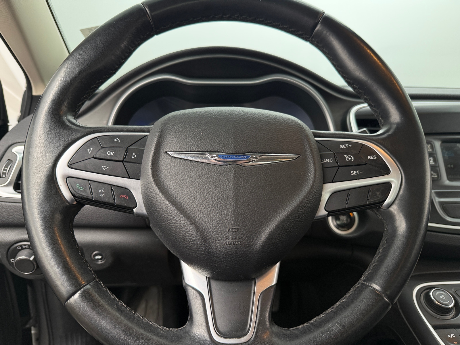 Thumbnail: 2015 Chrysler 200 - 5