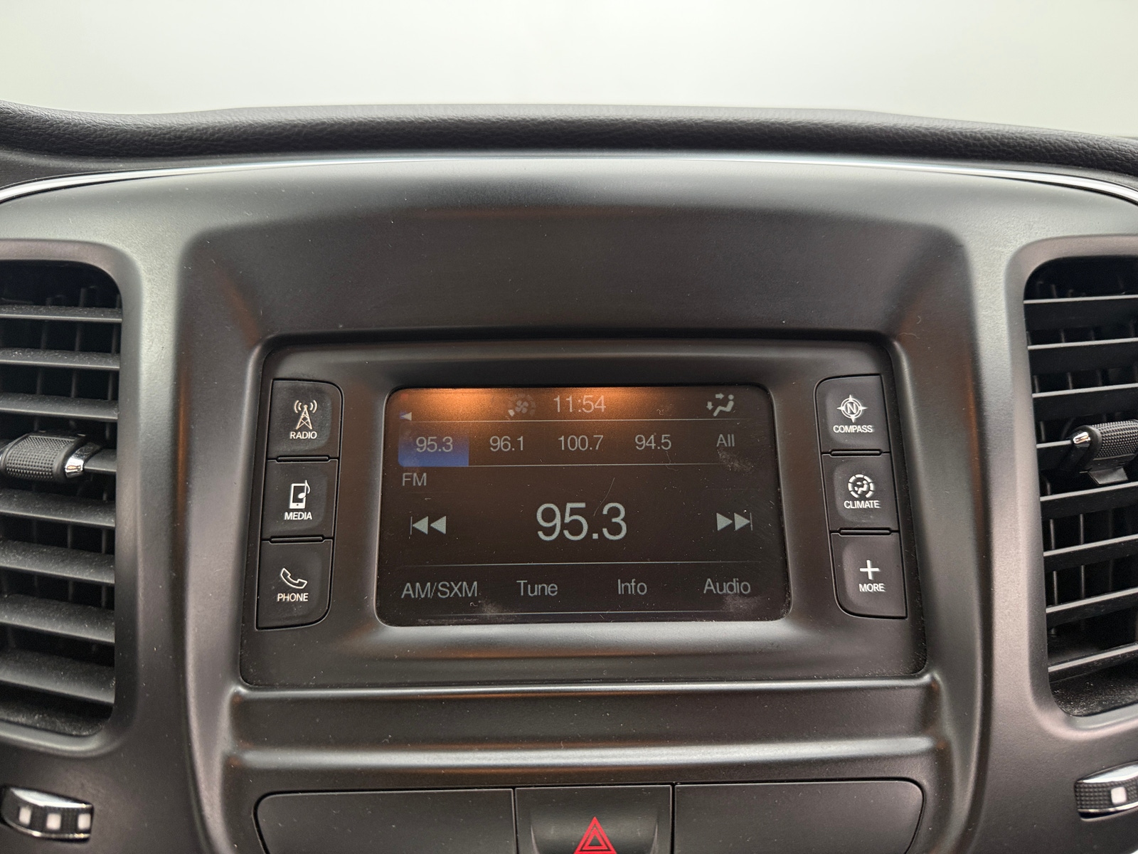 Thumbnail: 2015 Chrysler 200 - 4