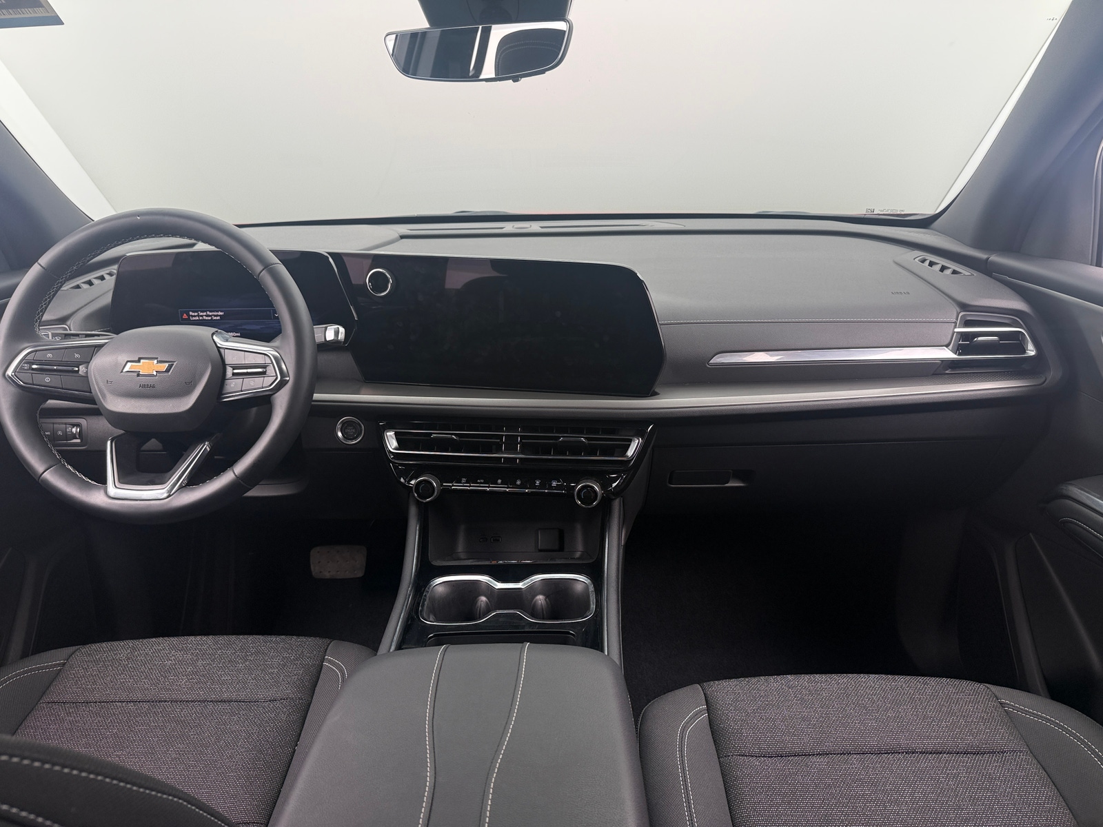 Thumbnail: 2026 Chevrolet Traverse - 3