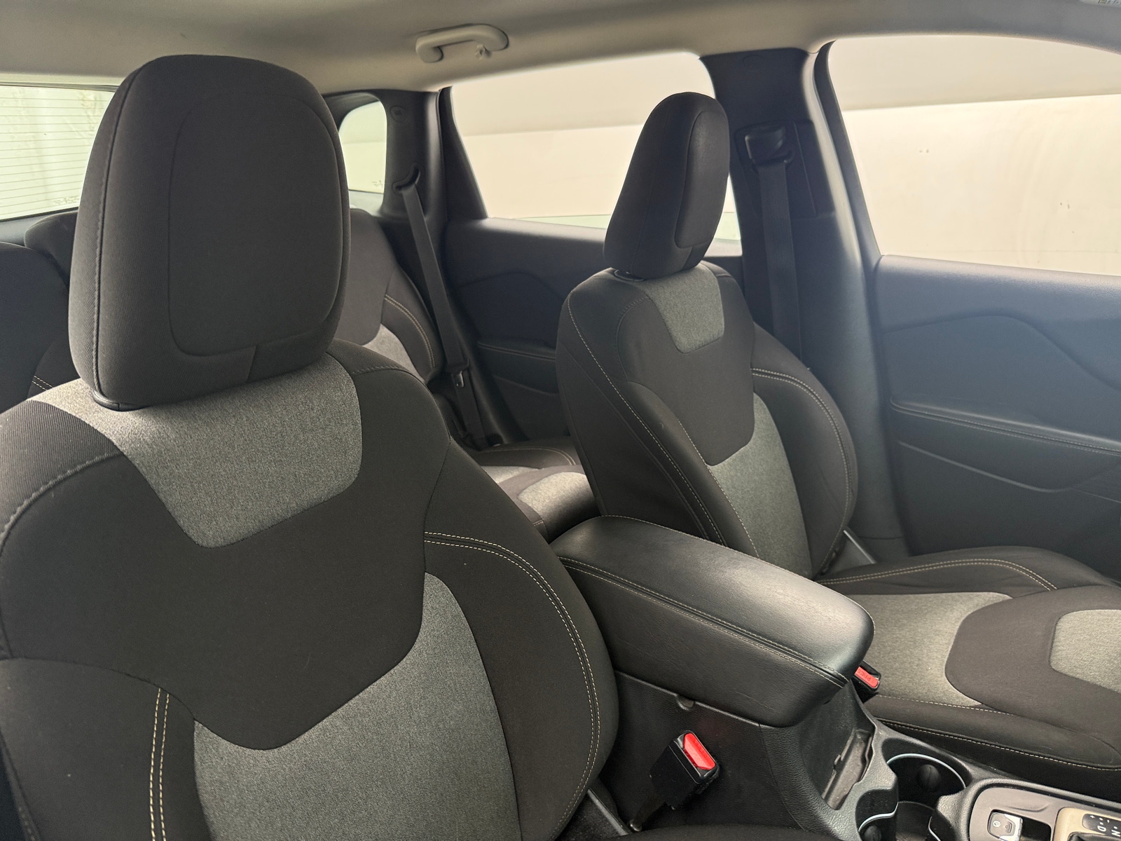 Thumbnail: 2016 Jeep Cherokee - 2