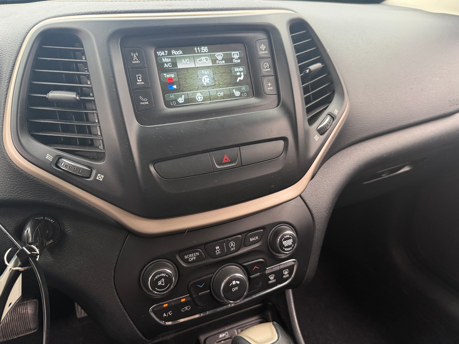 Thumbnail: 2016 Jeep Cherokee - 4