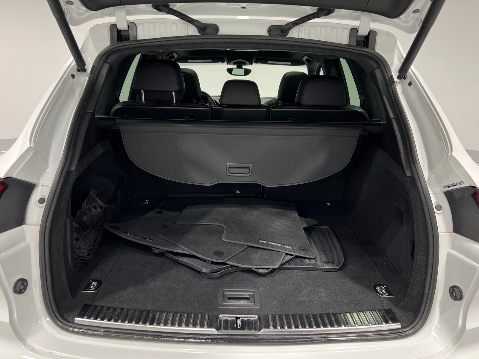 Thumbnail: 2016 Porsche Cayenne - 6