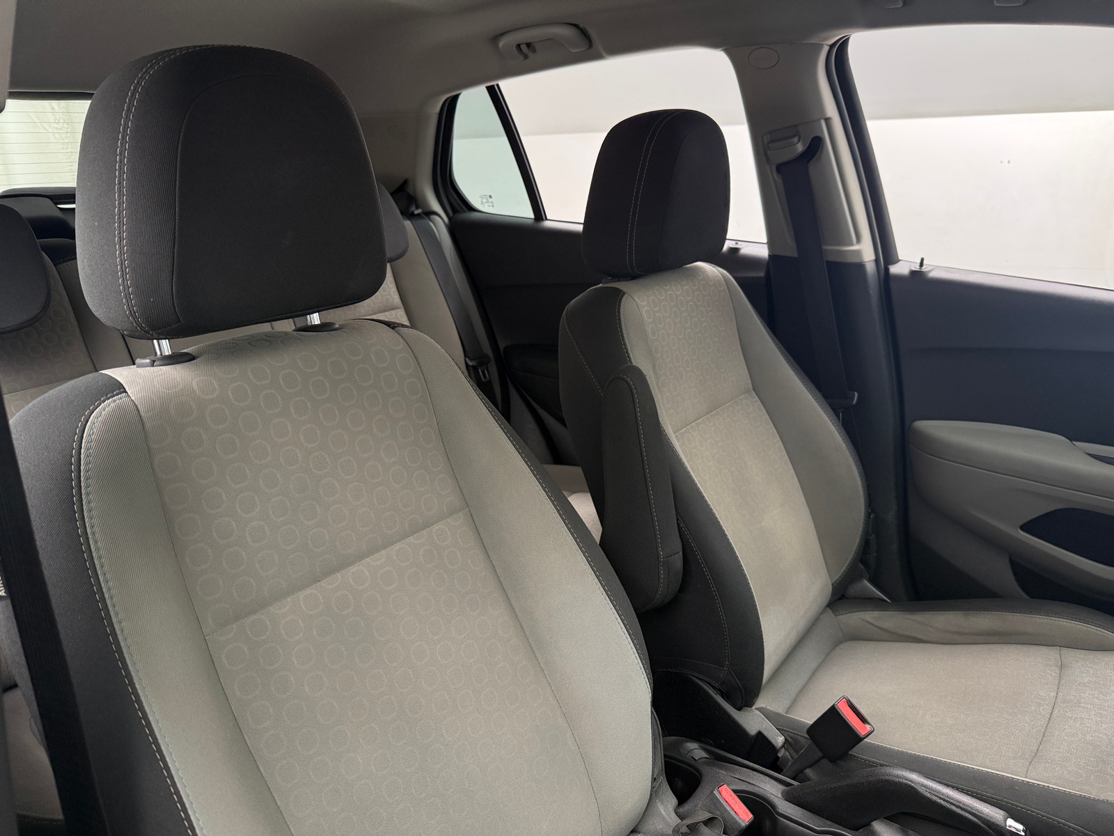Thumbnail: 2016 Chevrolet Trax - 2