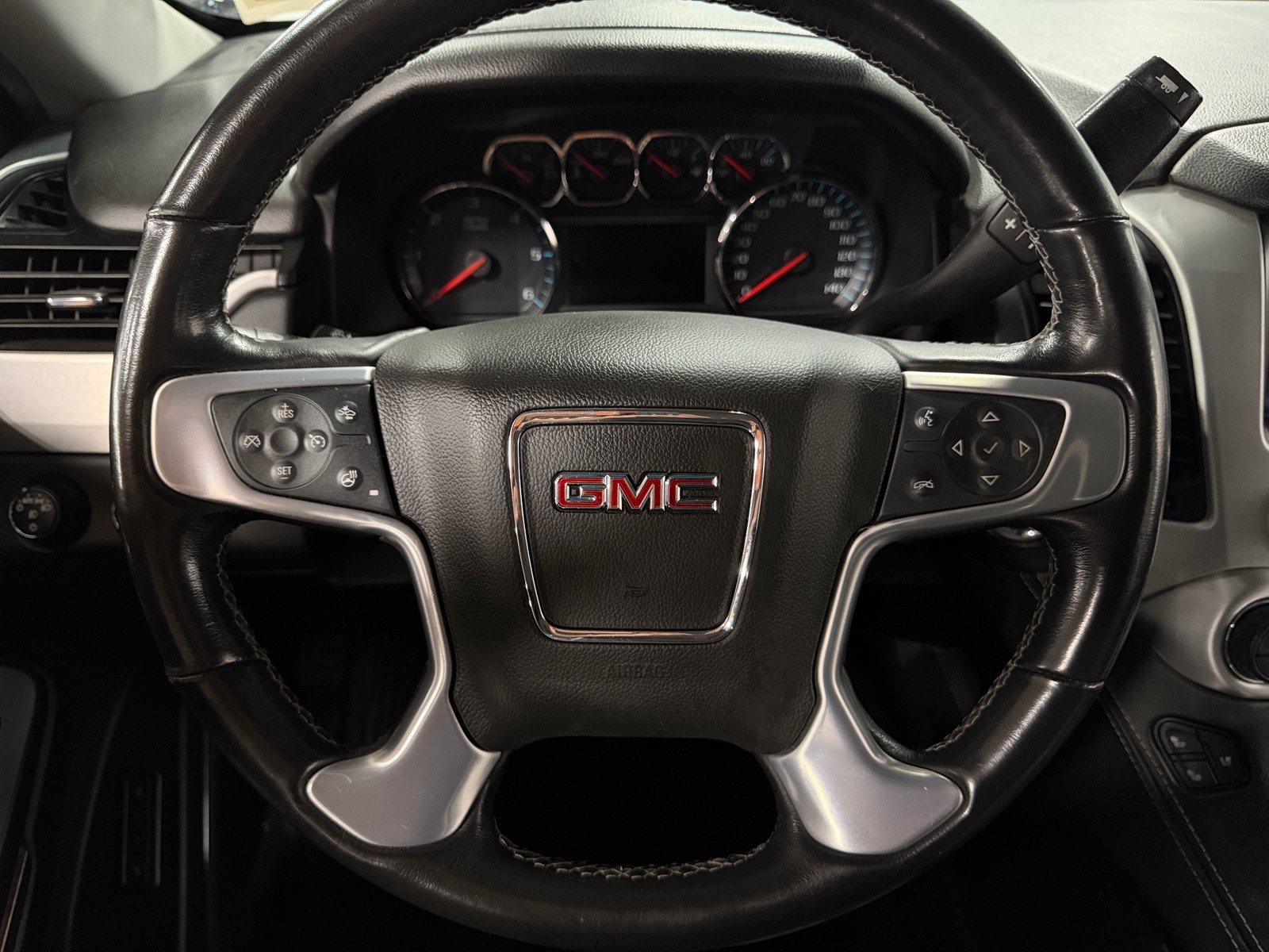 Thumbnail: 2019 GMC Yukon XL - 4