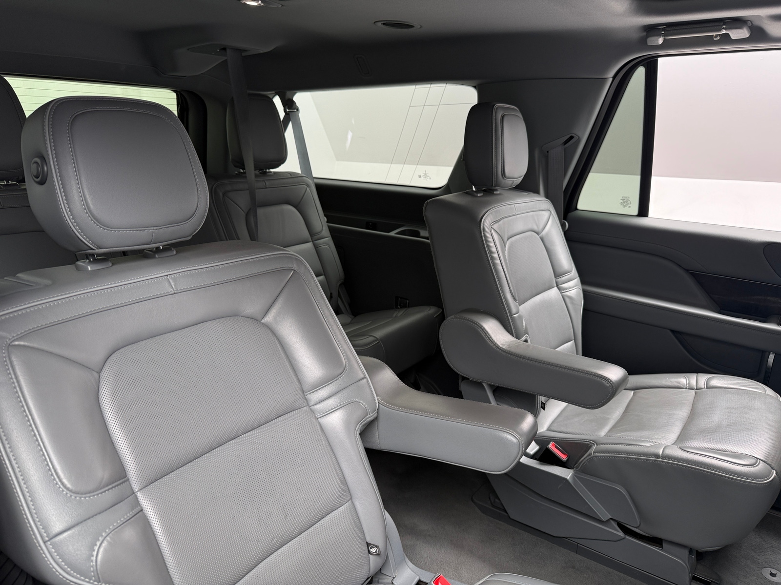 Thumbnail: 2019 Lincoln Navigator L - 5