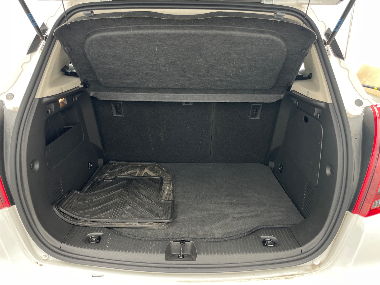 Thumbnail: 2019 Buick Encore - 6