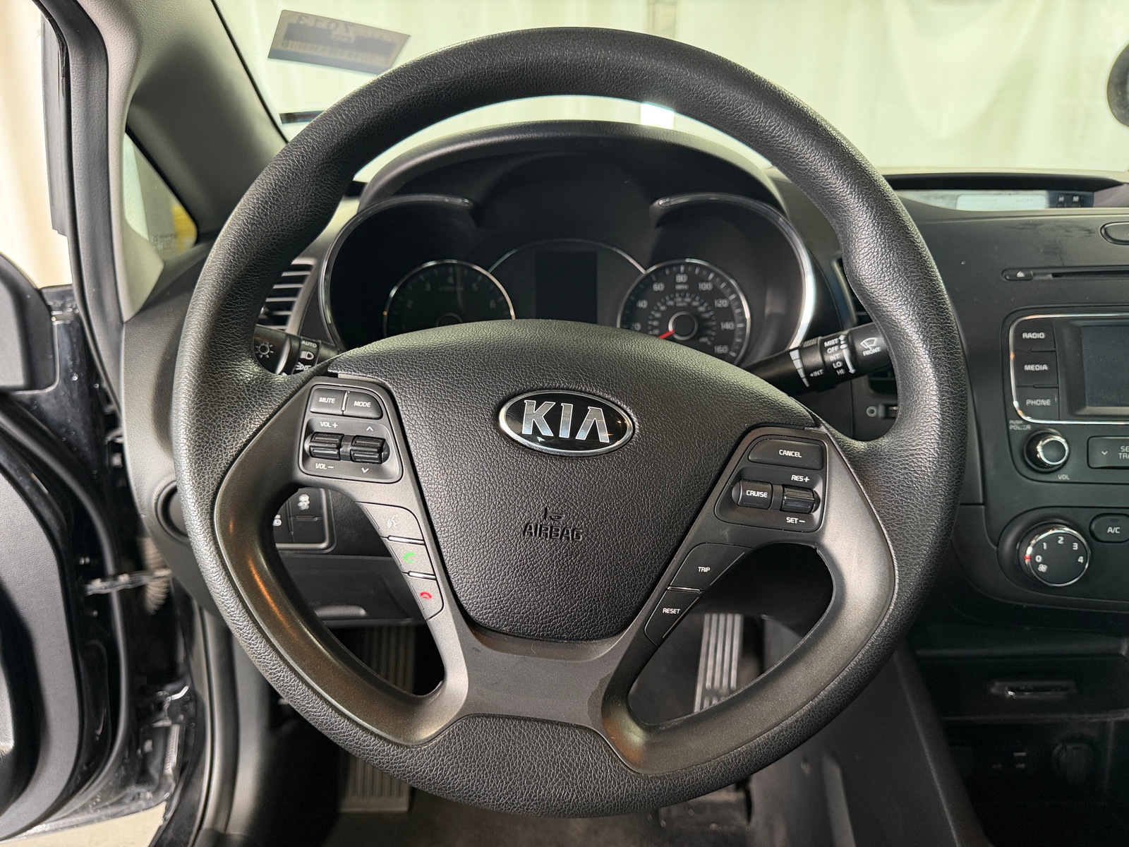 Thumbnail: 2016 Kia Forte - 5