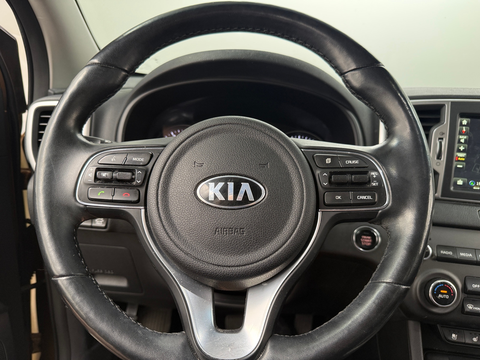 Thumbnail: 2017 Kia Sportage - 4