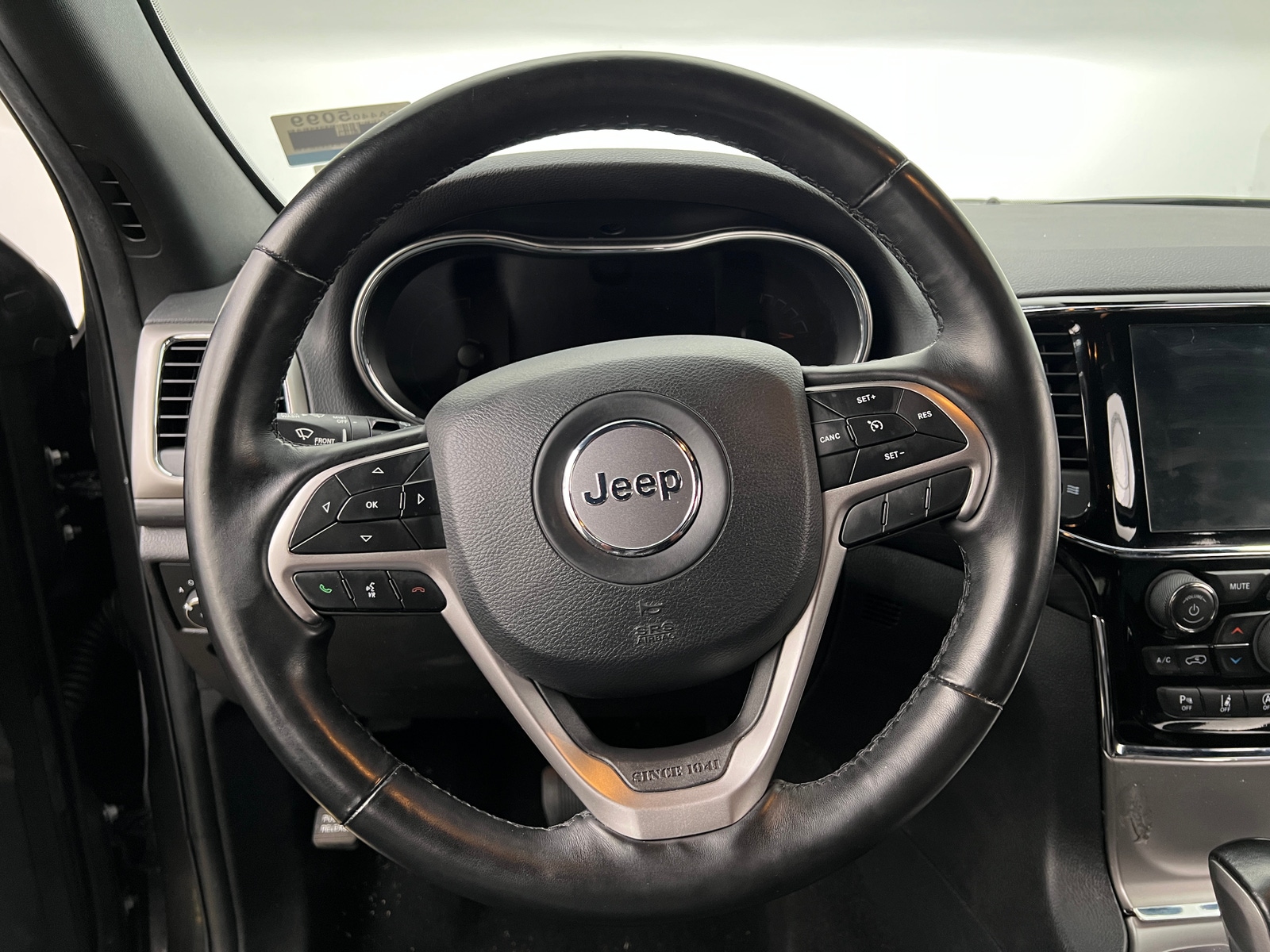 Thumbnail: 2020 Jeep Grand Cherokee - 5