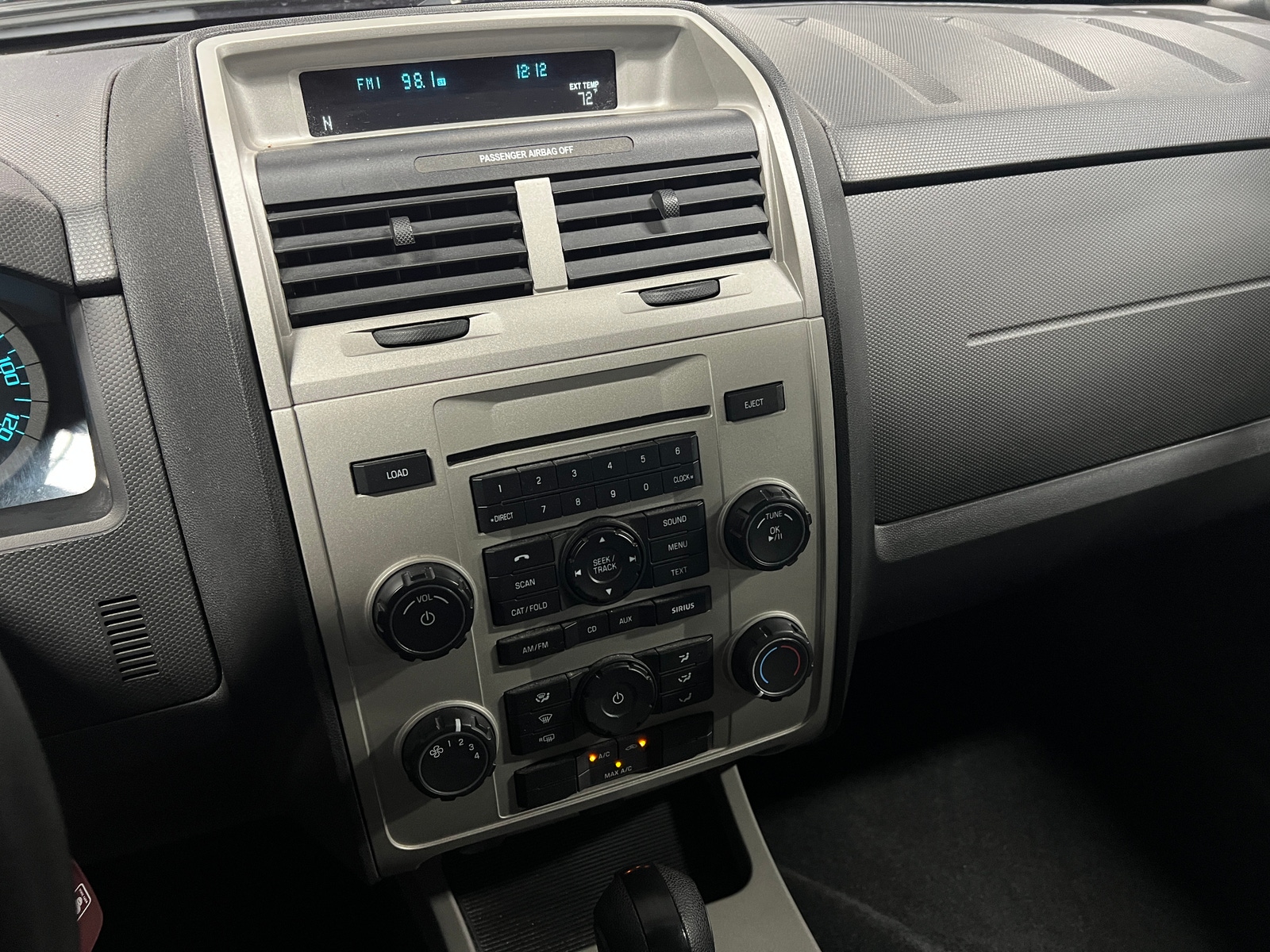 Thumbnail: 2010 Ford Escape - 4