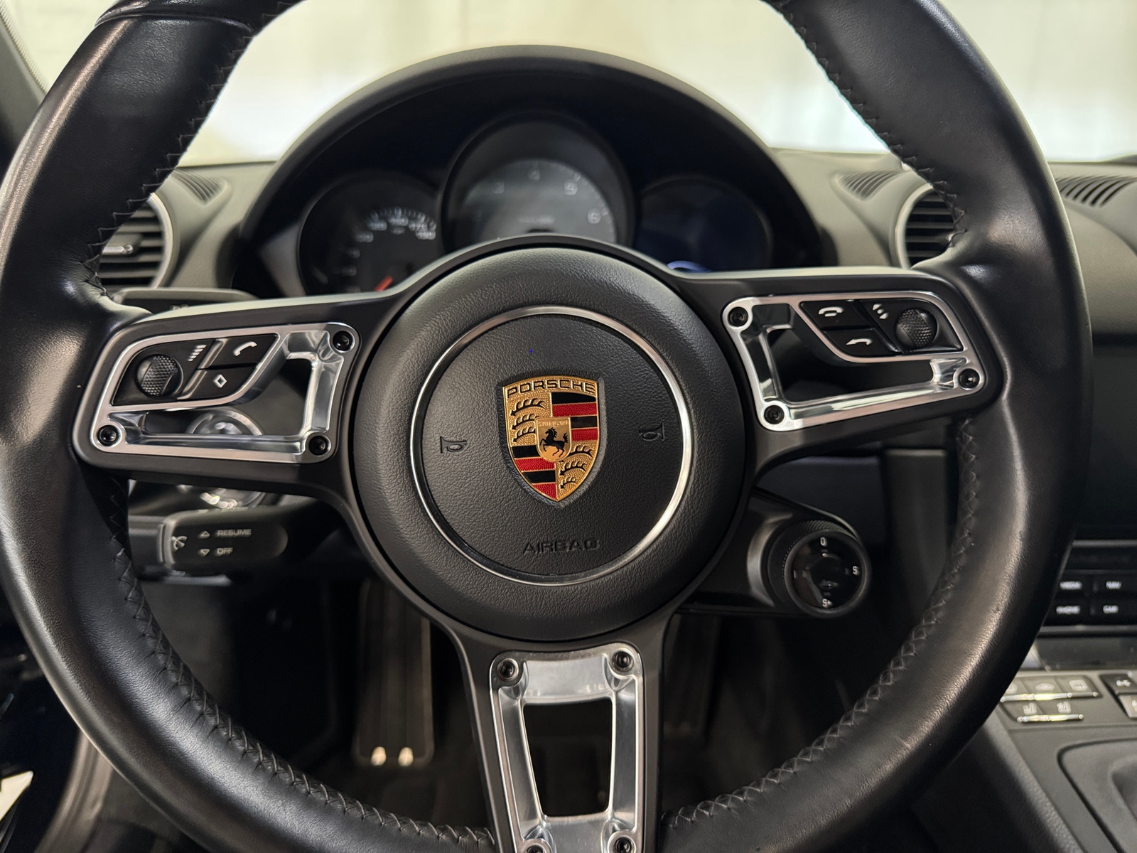 Thumbnail: 2017 Porsche 718 Cayman - 3