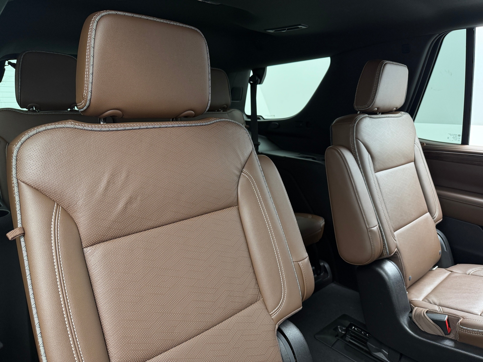 Thumbnail: 2021 Chevrolet Tahoe - 5