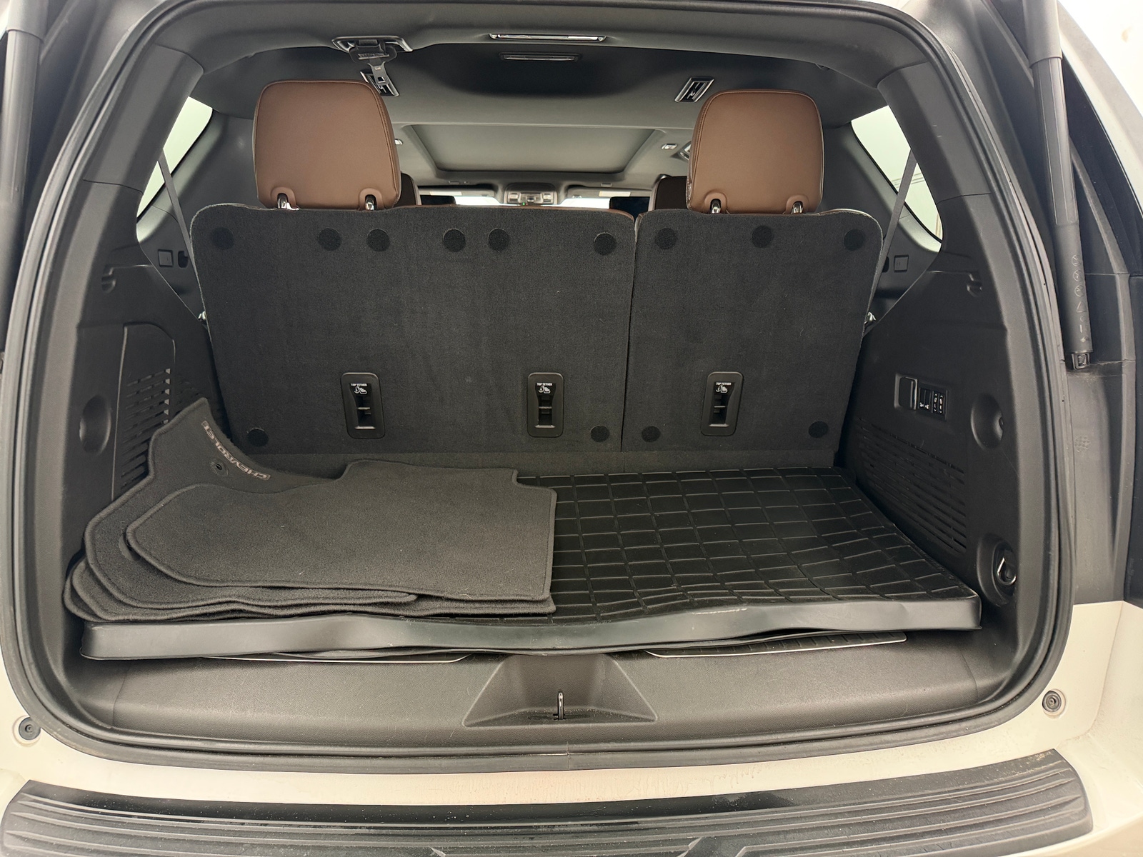 Thumbnail: 2021 Chevrolet Tahoe - 6