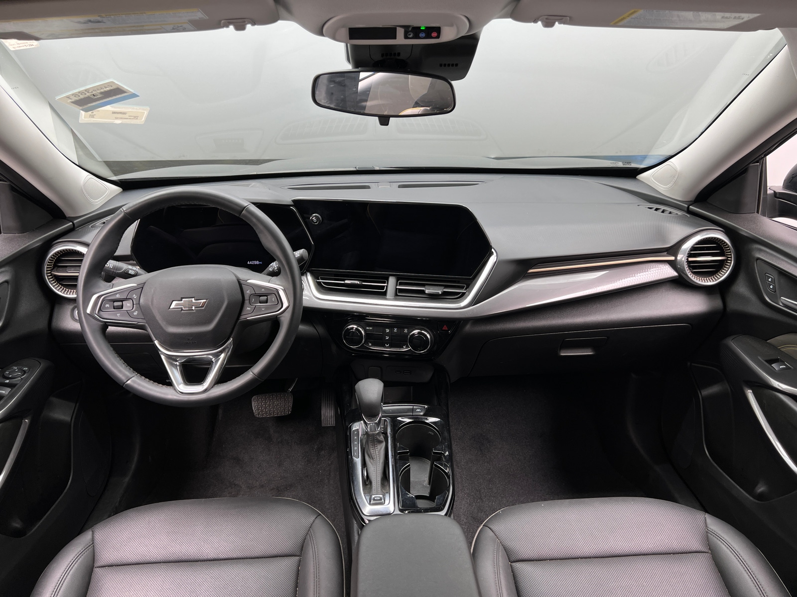 Thumbnail: 2024 Chevrolet Trax - 3