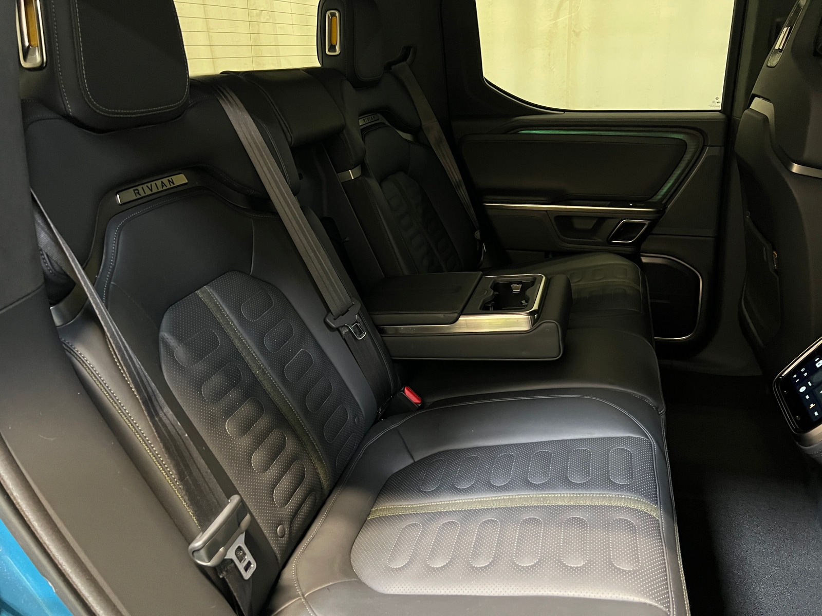 Thumbnail: 2022 Rivian R1T - 5