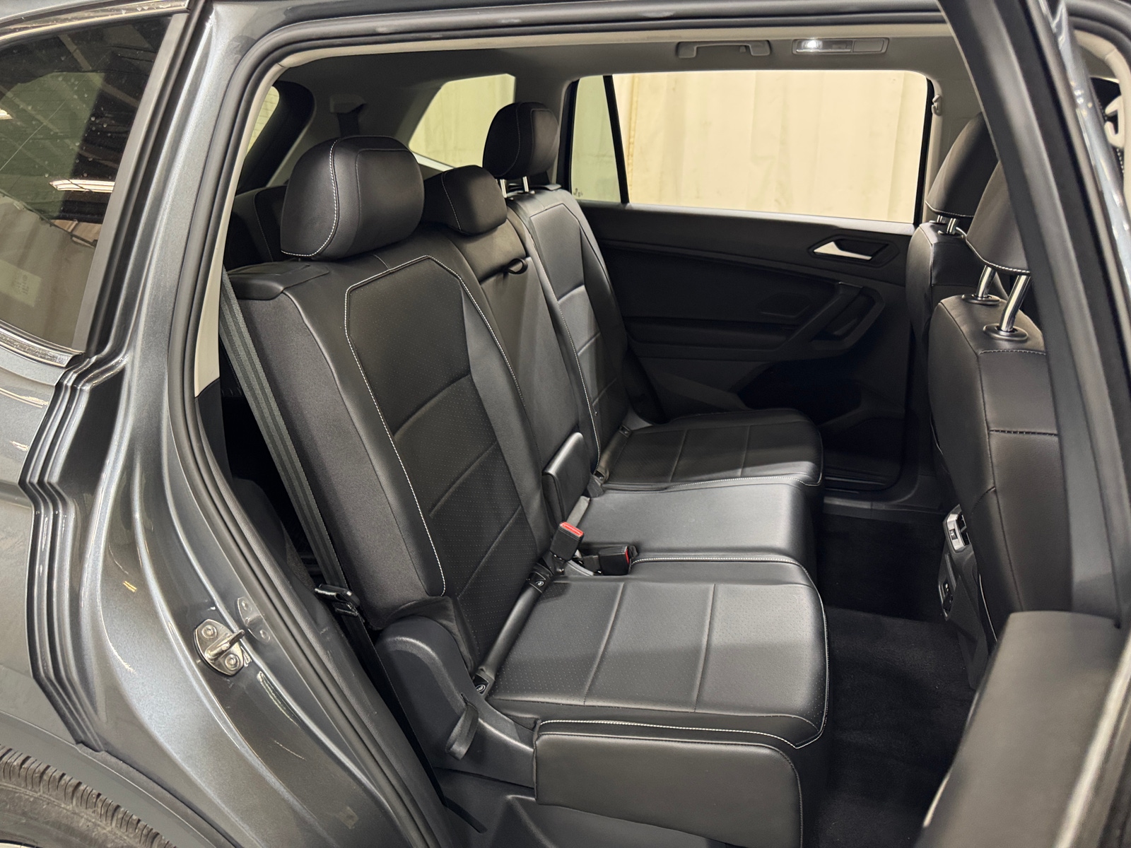 Thumbnail: 2021 Volkswagen Tiguan - 5