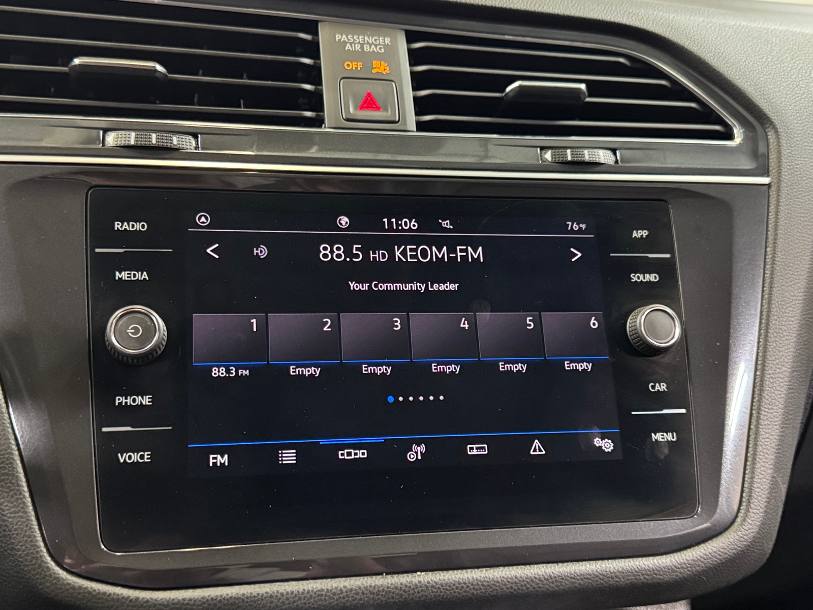 Thumbnail: 2021 Volkswagen Tiguan - 3