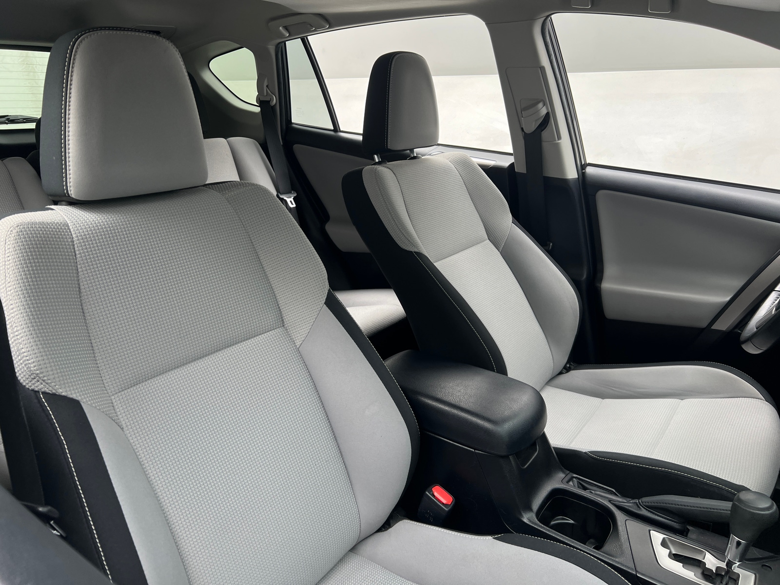 Thumbnail: 2018 Toyota RAV4 - 2