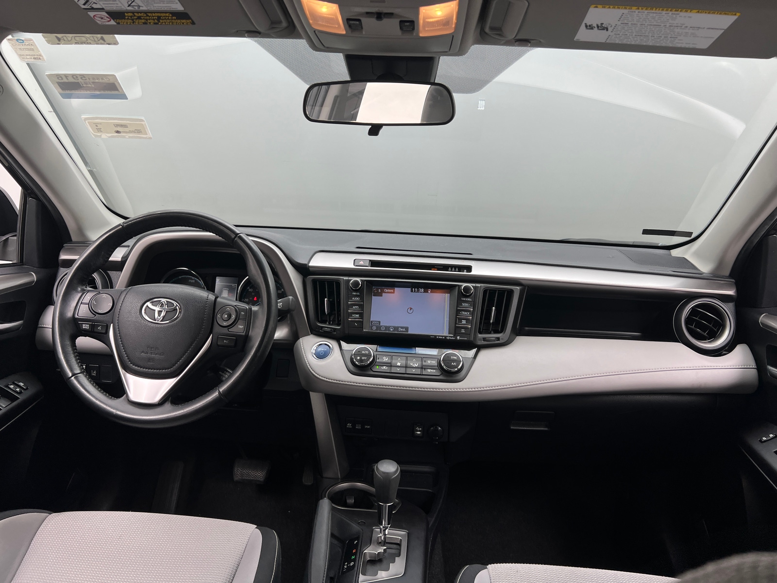 Thumbnail: 2018 Toyota RAV4 - 3